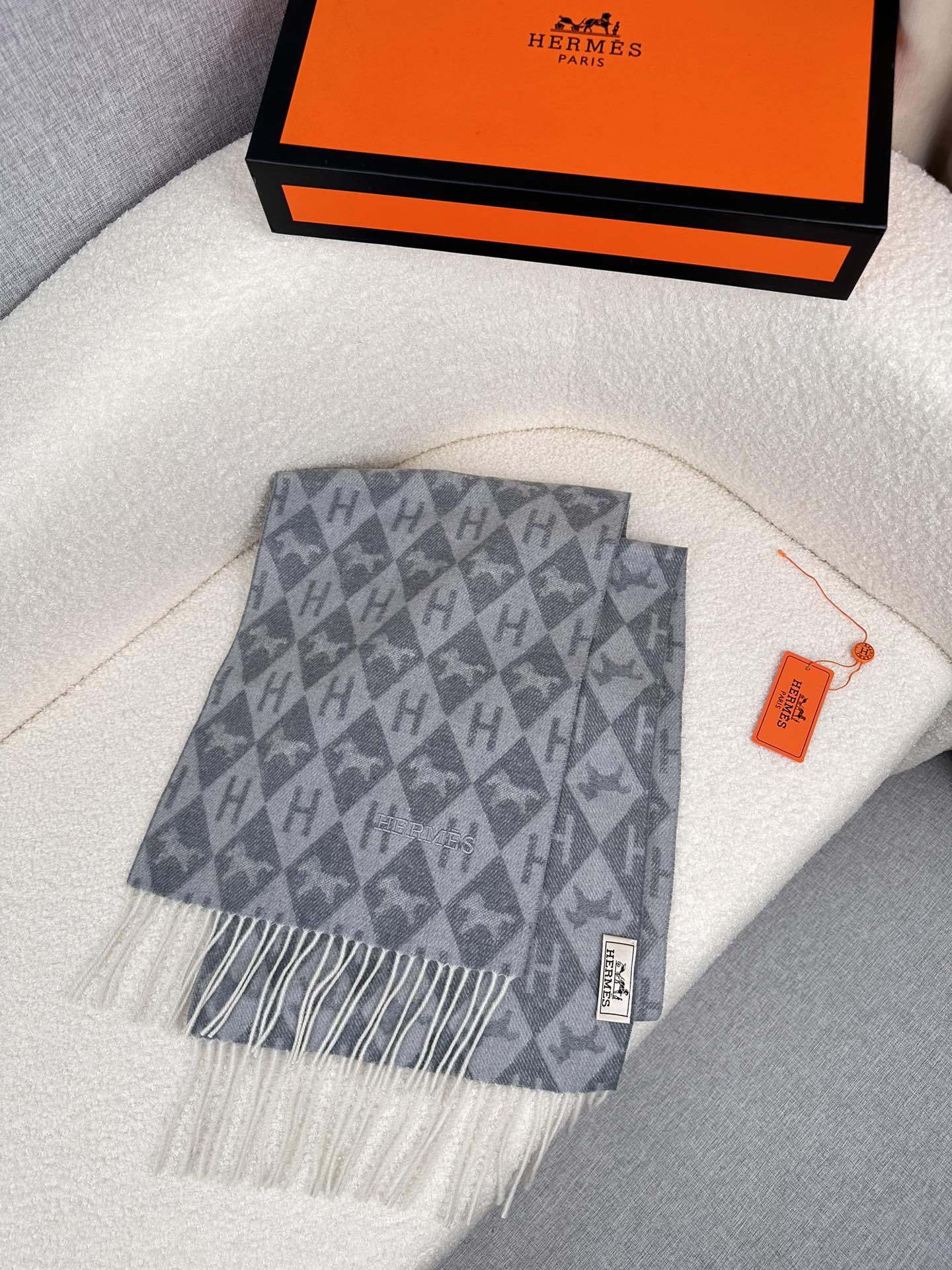 0925 Classic Soft and Comfortable Scarf 0925 Classic Soft and Comfortable Scarf
