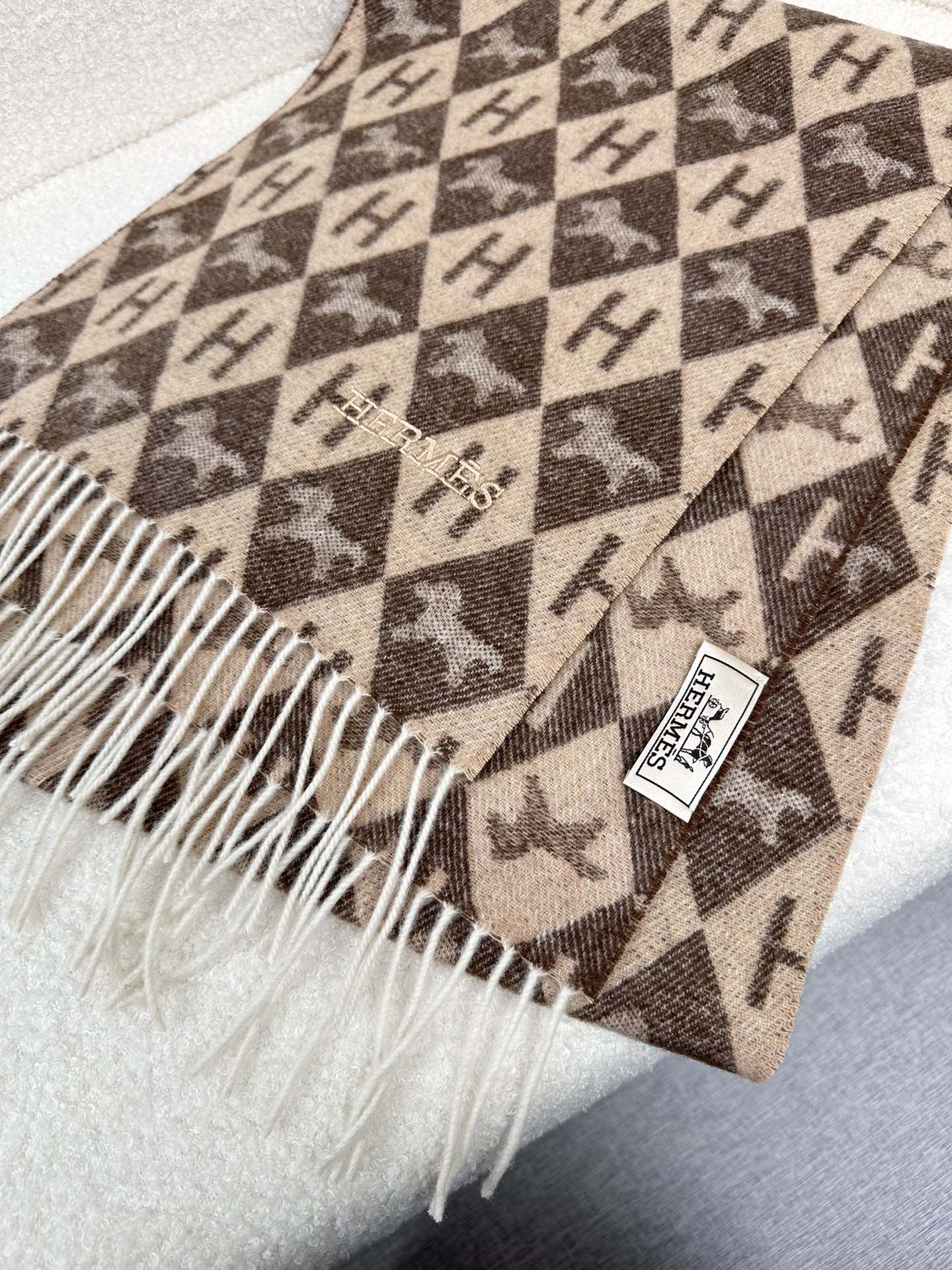 0925 Classic Soft and Comfortable Scarf 0925 Classic Soft and Comfortable Scarf