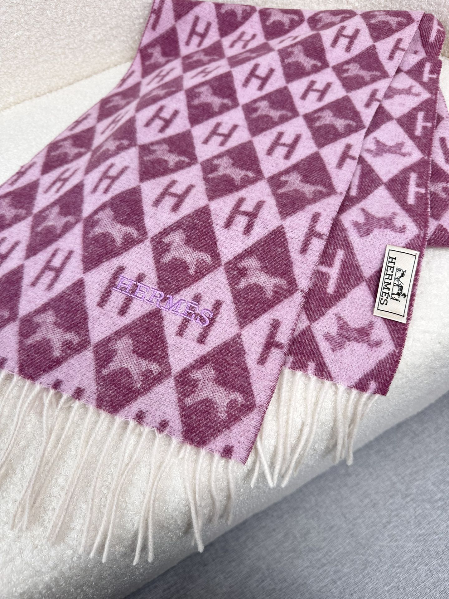 0925 Classic Soft and Comfortable Scarf 0925 Classic Soft and Comfortable Scarf