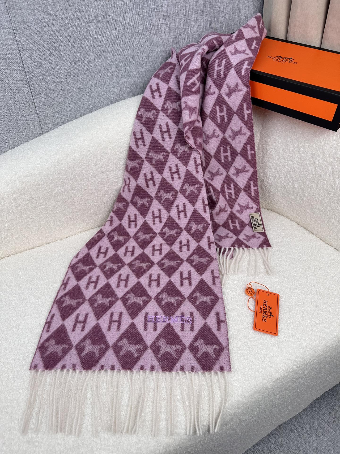 0925 Classic Soft and Comfortable Scarf 0925 Classic Soft and Comfortable Scarf