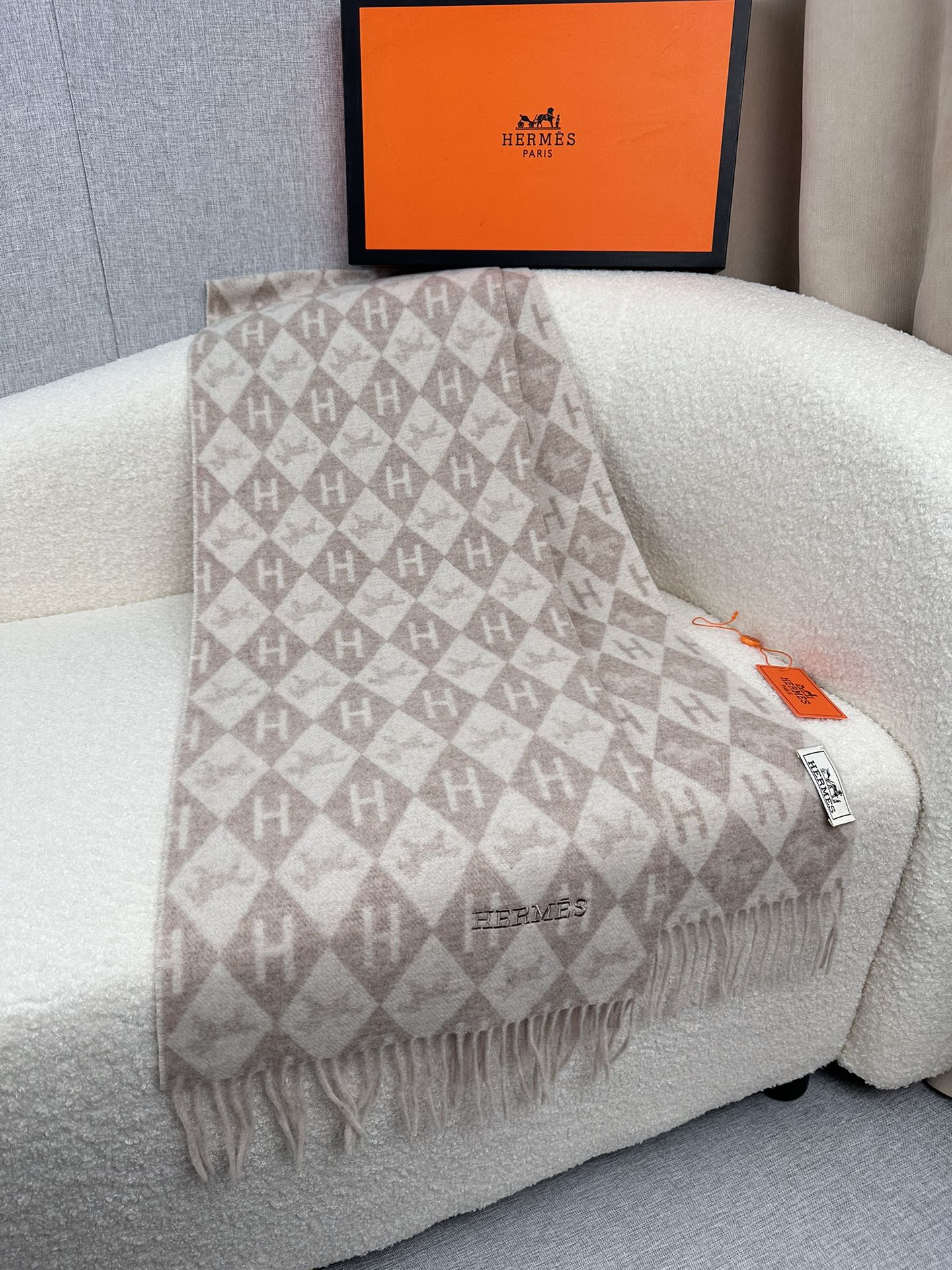 0925 Classic Soft and Comfortable Scarf 0925 Classic Soft and Comfortable Scarf