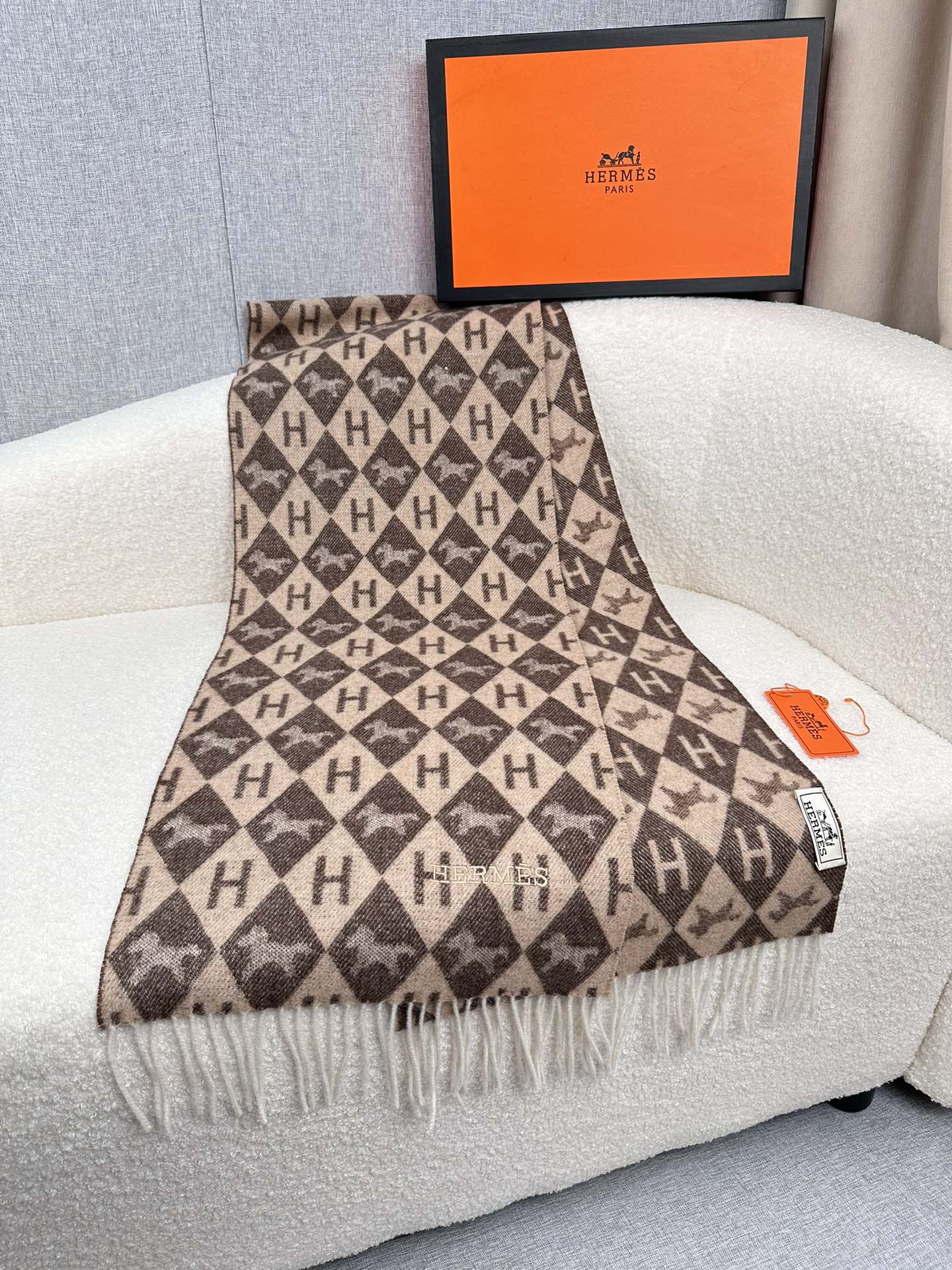 0925 Classic Soft and Comfortable Scarf 0925 Classic Soft and Comfortable Scarf