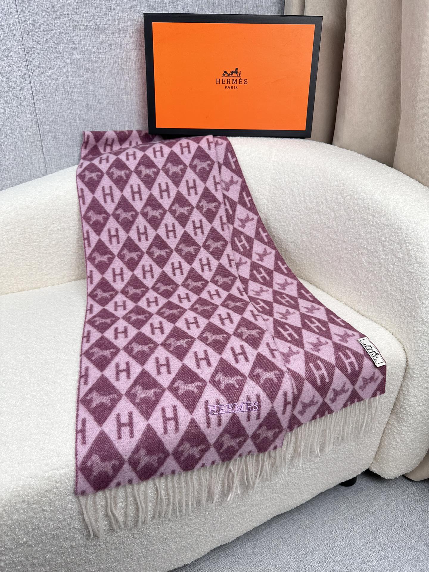 0925 Classic Soft and Comfortable Scarf 0925 Classic Soft and Comfortable Scarf
