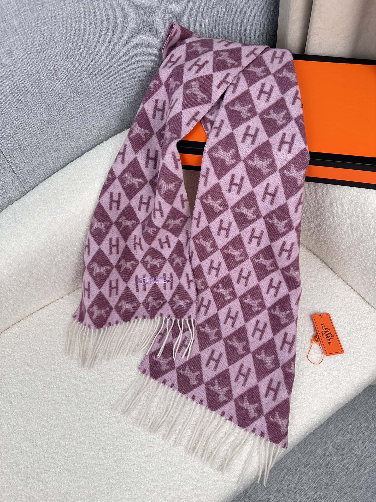 0925 Classic Soft and Comfortable Scarf 0925 Classic Soft and Comfortable Scarf