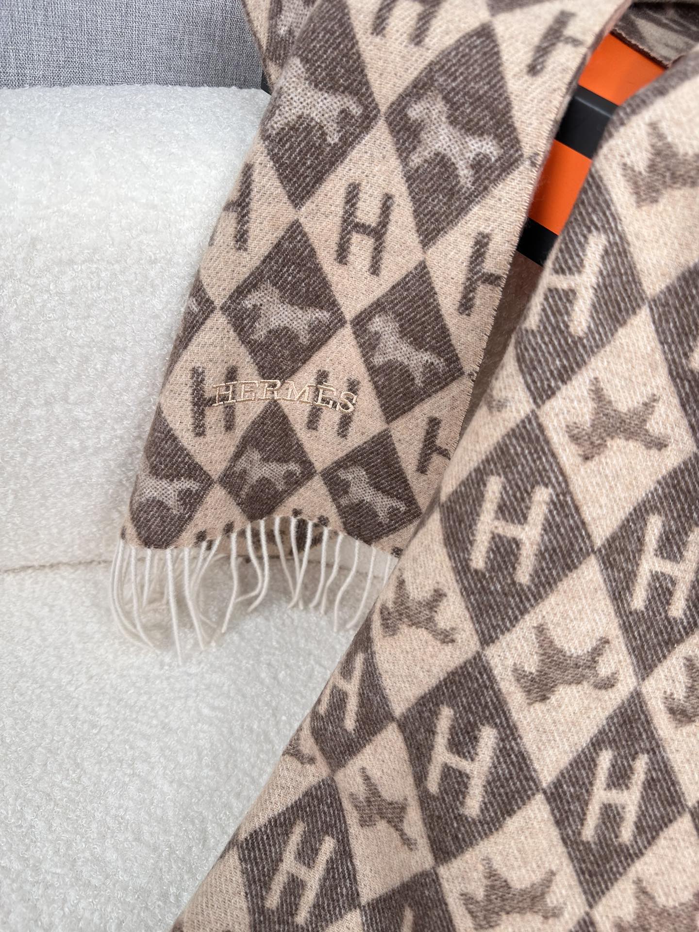 0925 Classic Soft and Comfortable Scarf 0925 Classic Soft and Comfortable Scarf