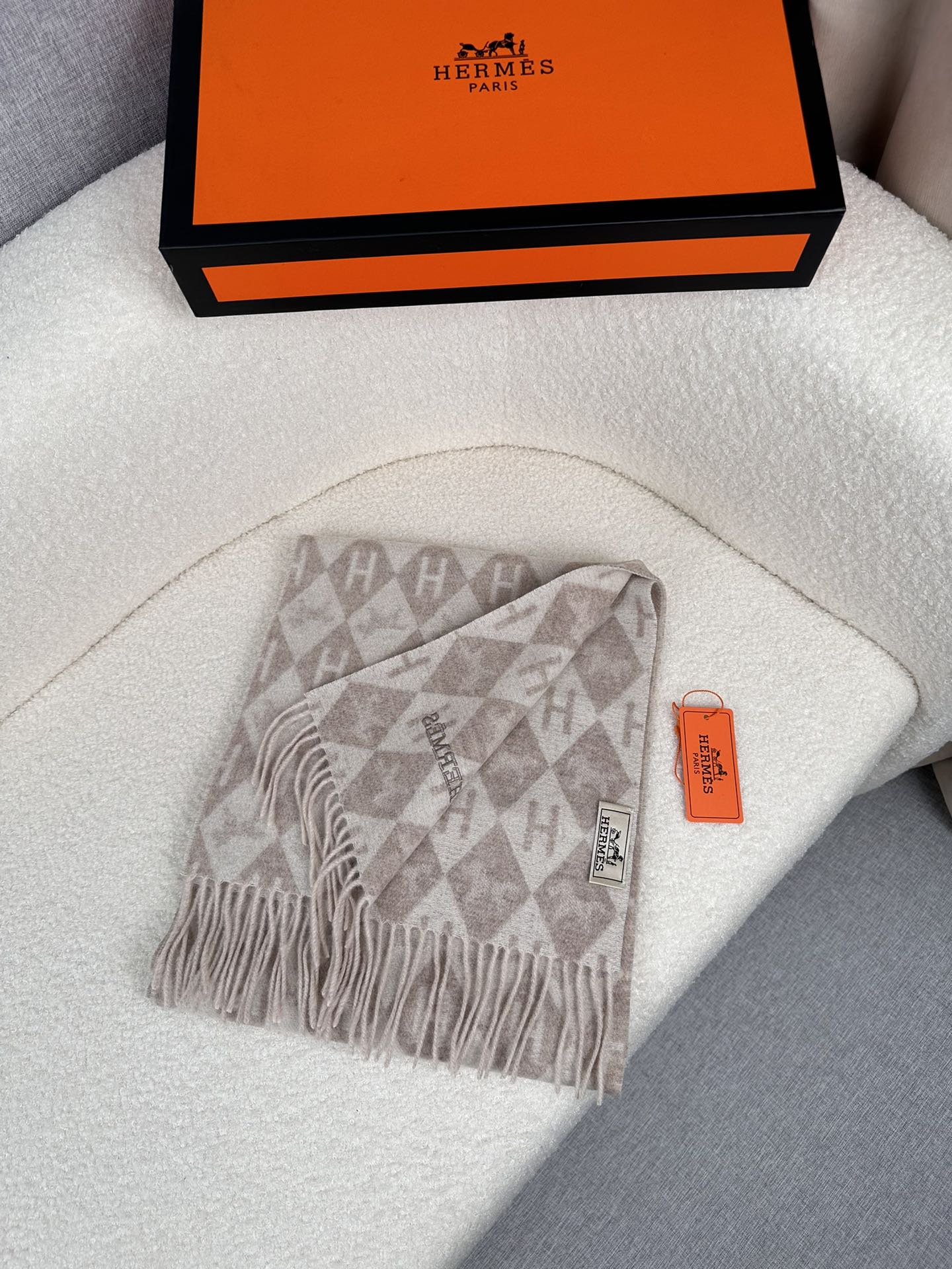 0925 Classic Soft and Comfortable Scarf 0925 Classic Soft and Comfortable Scarf