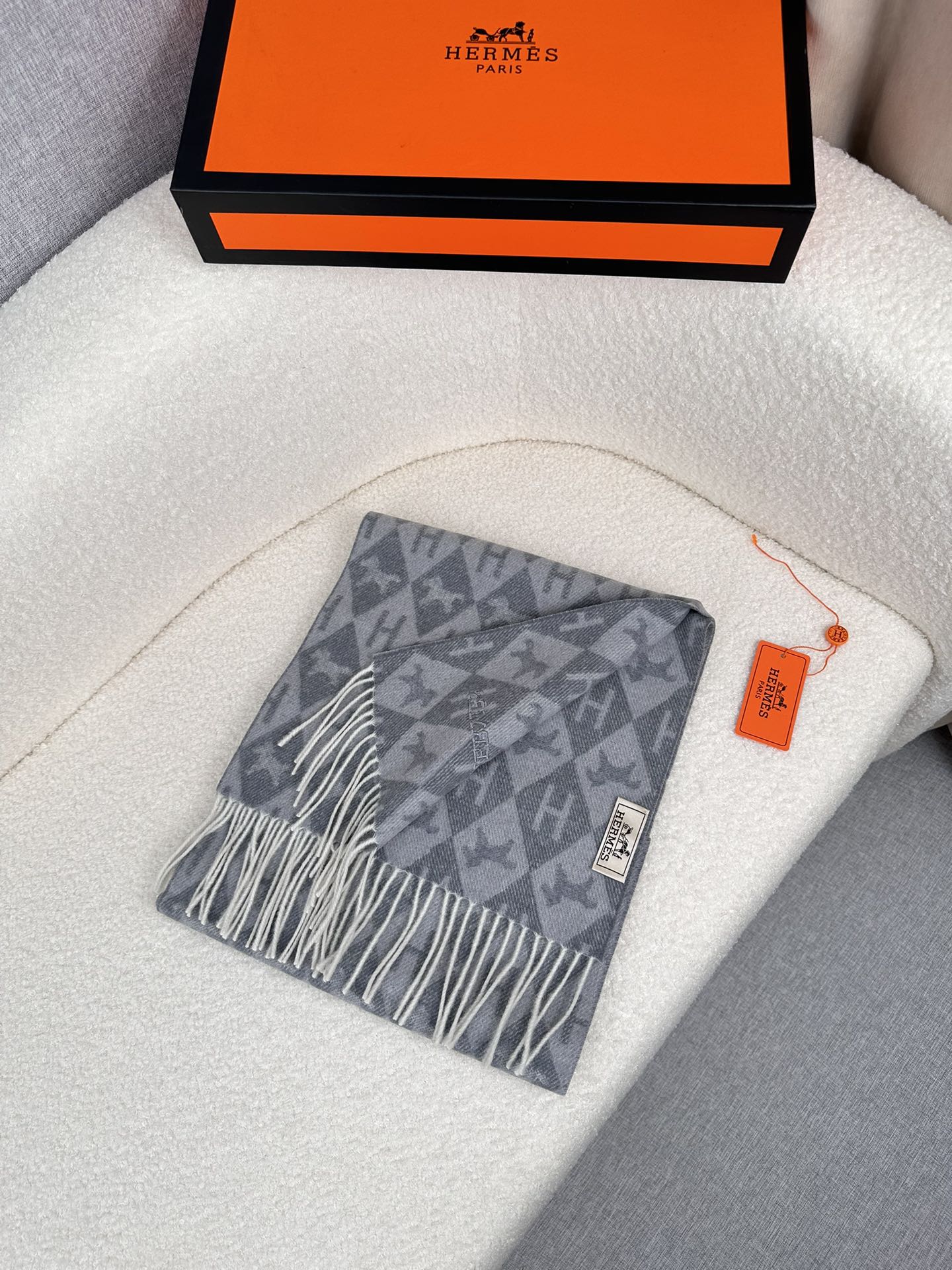 0925 Classic Soft and Comfortable Scarf 0925 Classic Soft and Comfortable Scarf