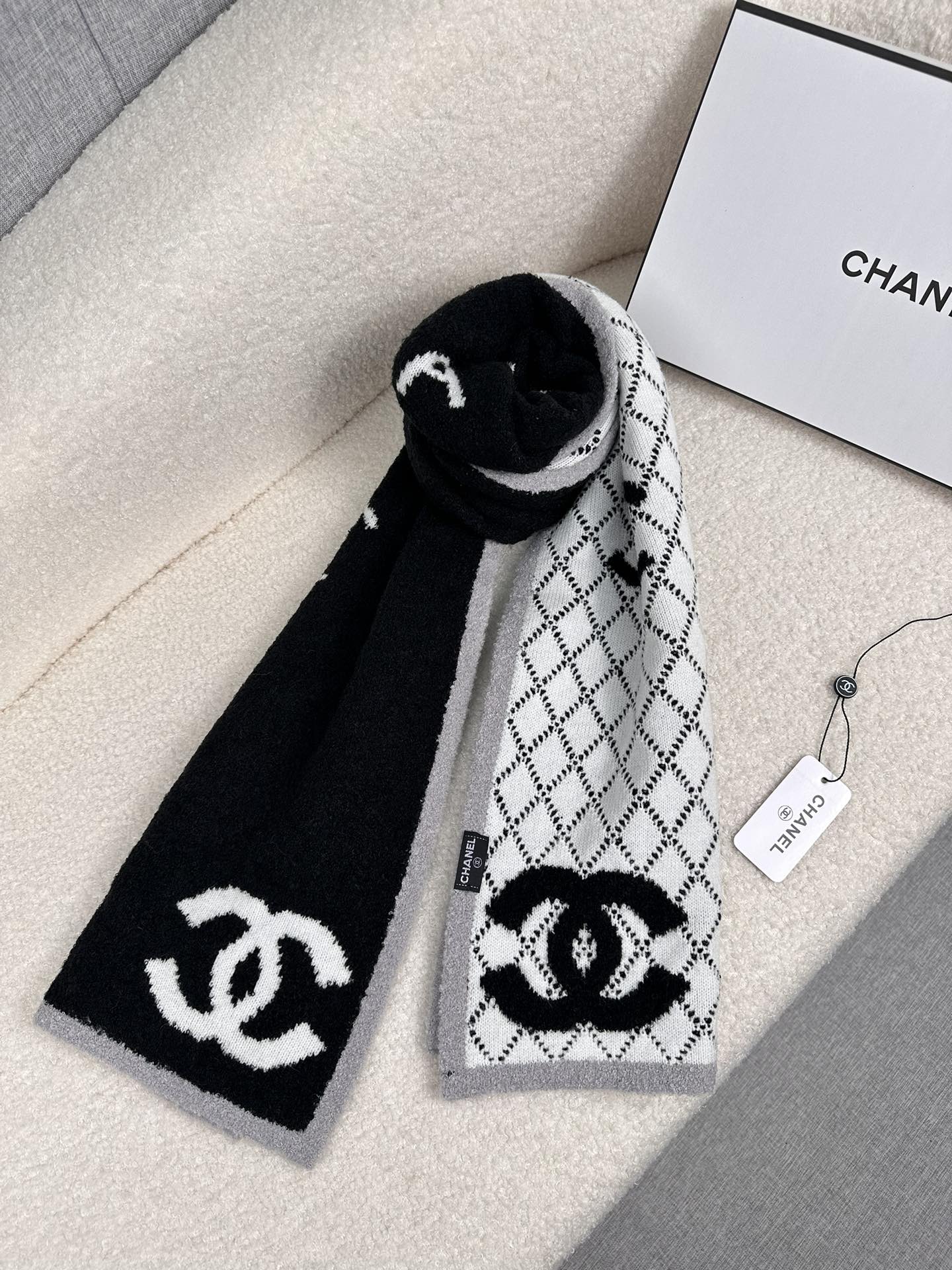 1002 Classic Soft and Comfortable Scarf 1002 Classic Soft and Comfortable Scarf
