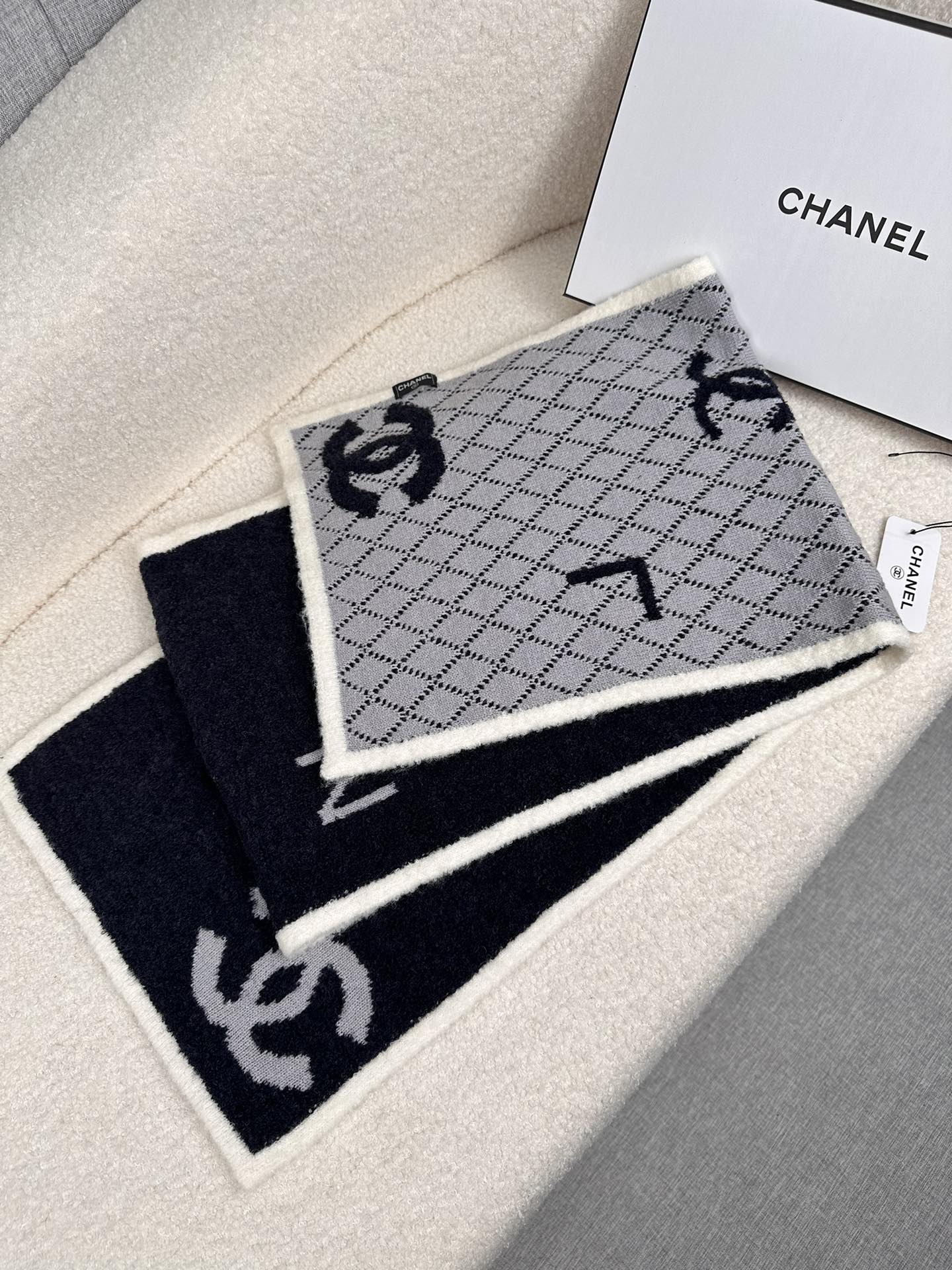 1002 Classic Soft and Comfortable Scarf 1002 Classic Soft and Comfortable Scarf