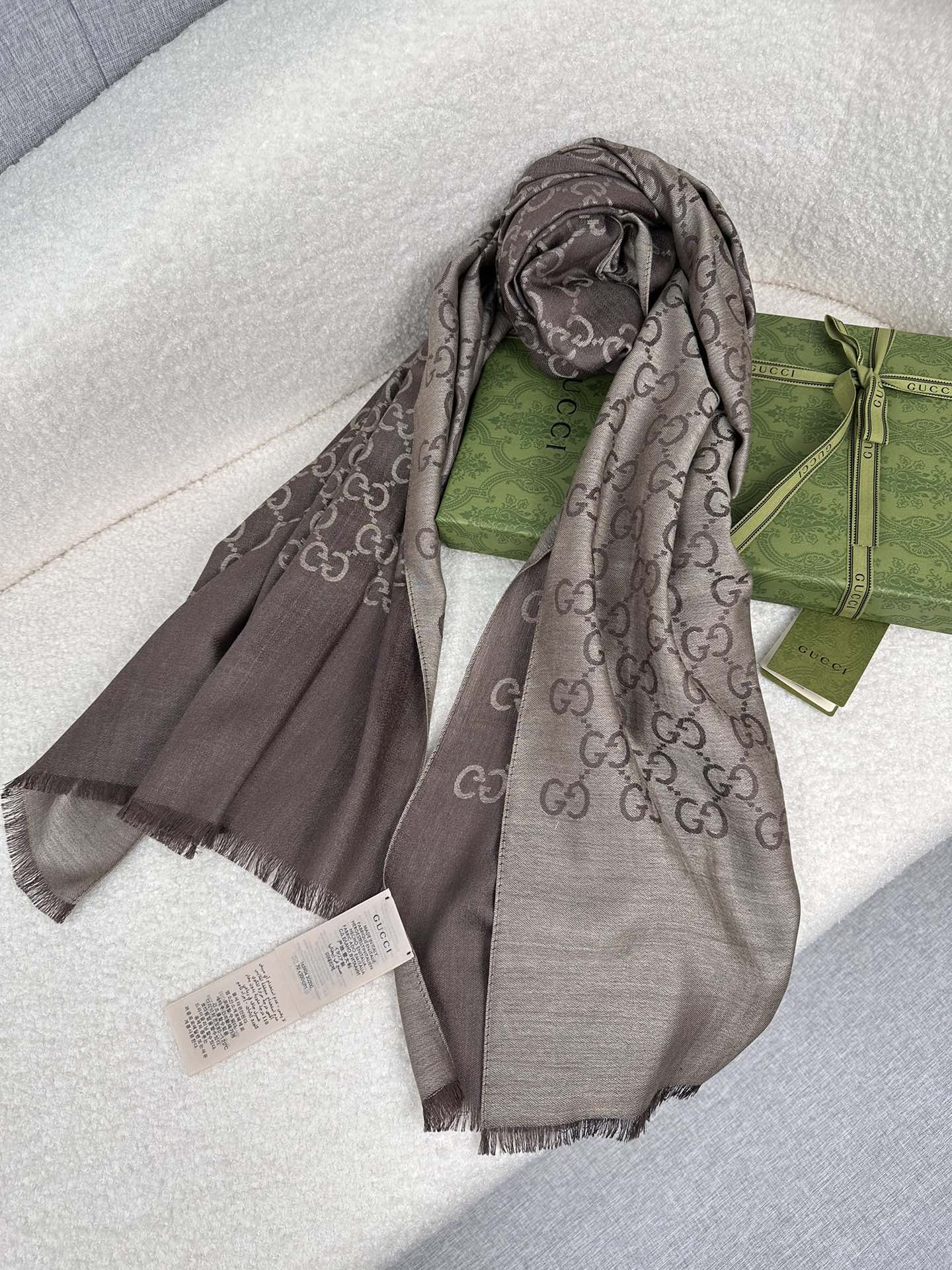 0925 Classic Soft and Comfortable Scarf 0925 Classic Soft and Comfortable Scarf