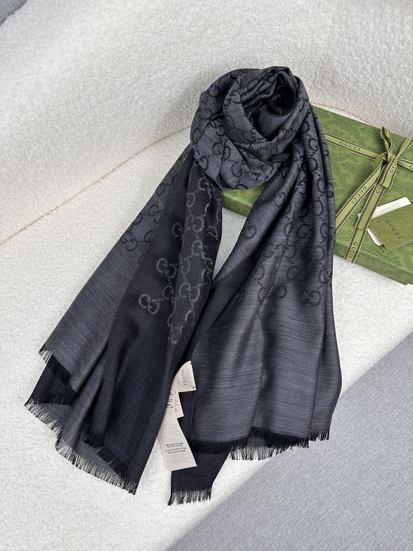 0925 Classic Soft and Comfortable Scarf 0925 Classic Soft and Comfortable Scarf