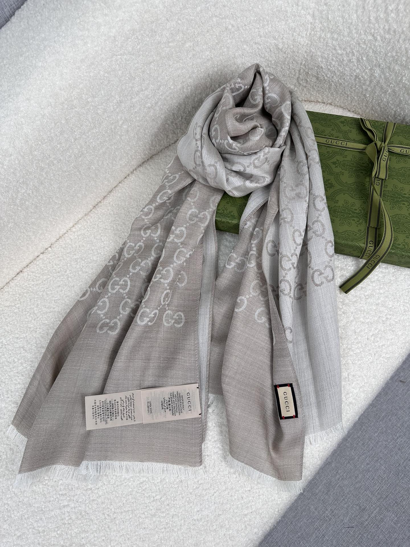 0925 Classic Soft and Comfortable Scarf 0925 Classic Soft and Comfortable Scarf