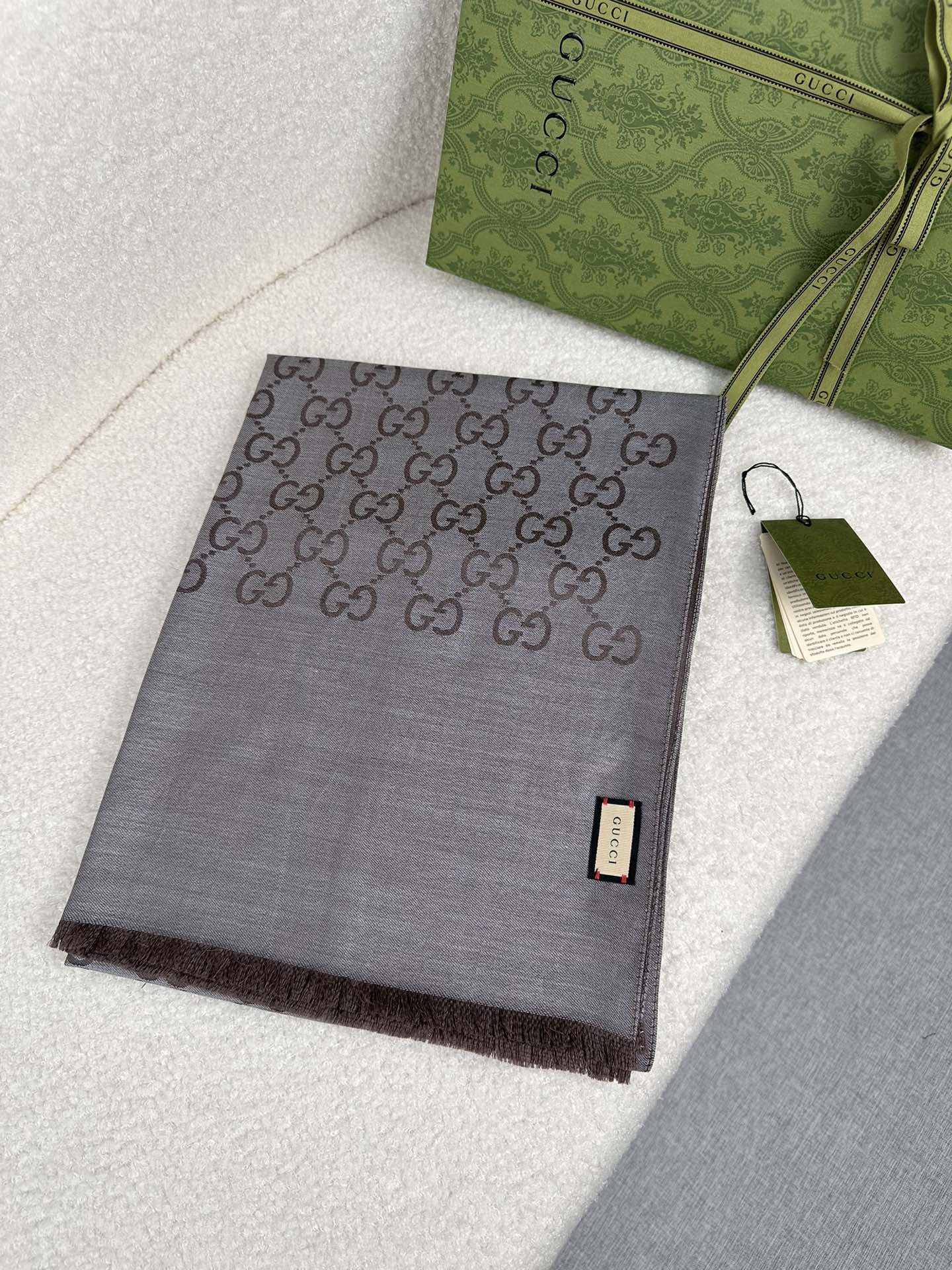 0925 Classic Soft and Comfortable Scarf 0925 Classic Soft and Comfortable Scarf