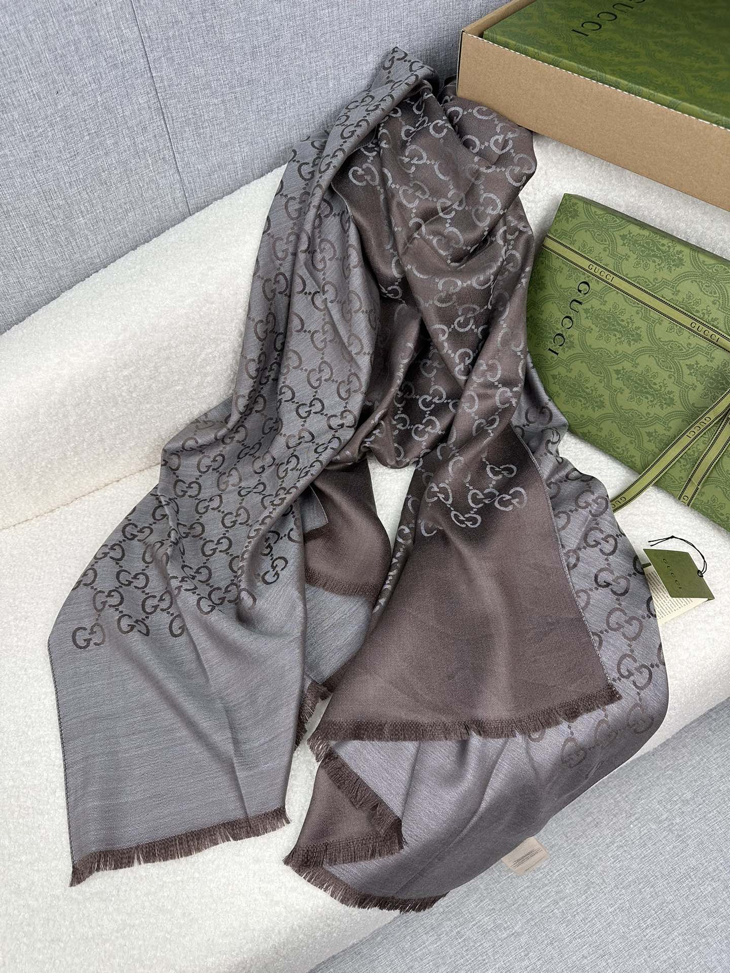 0925 Classic Soft and Comfortable Scarf 0925 Classic Soft and Comfortable Scarf