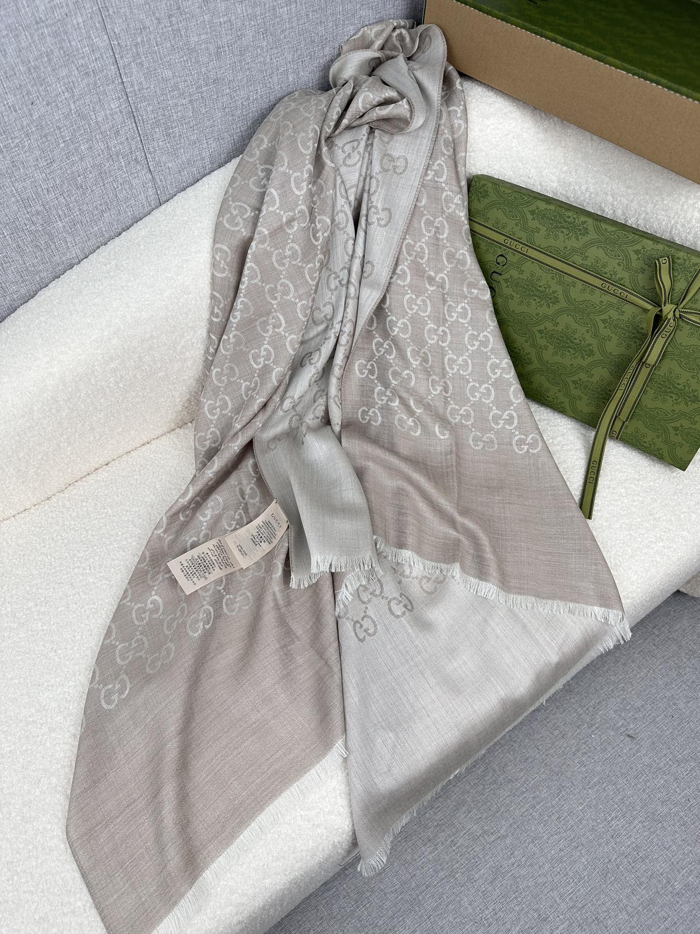 0925 Classic Soft and Comfortable Scarf 0925 Classic Soft and Comfortable Scarf