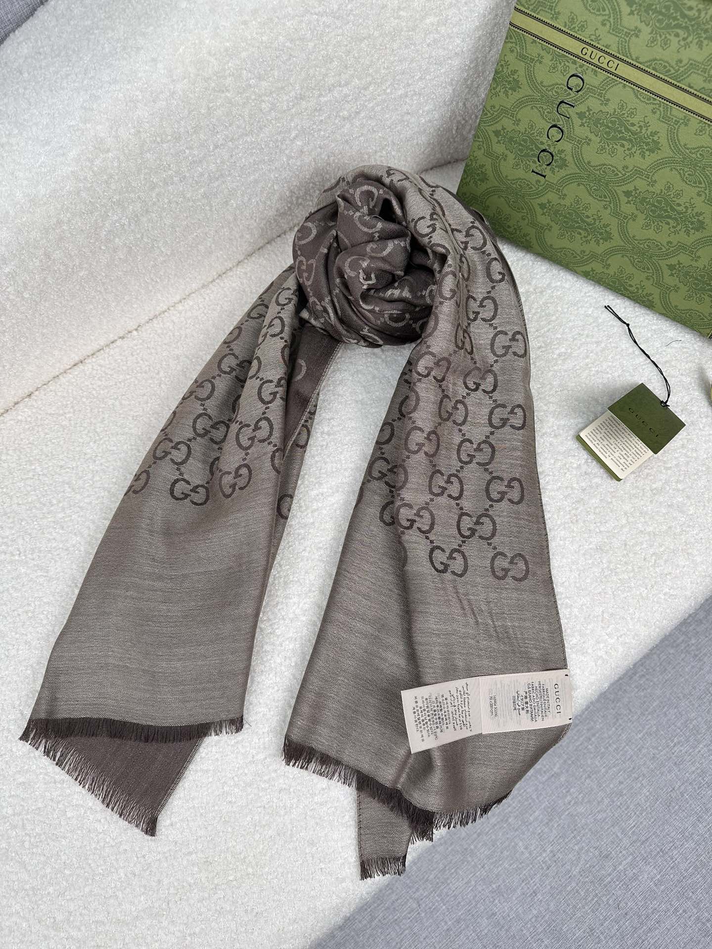 0925 Classic Soft and Comfortable Scarf 0925 Classic Soft and Comfortable Scarf
