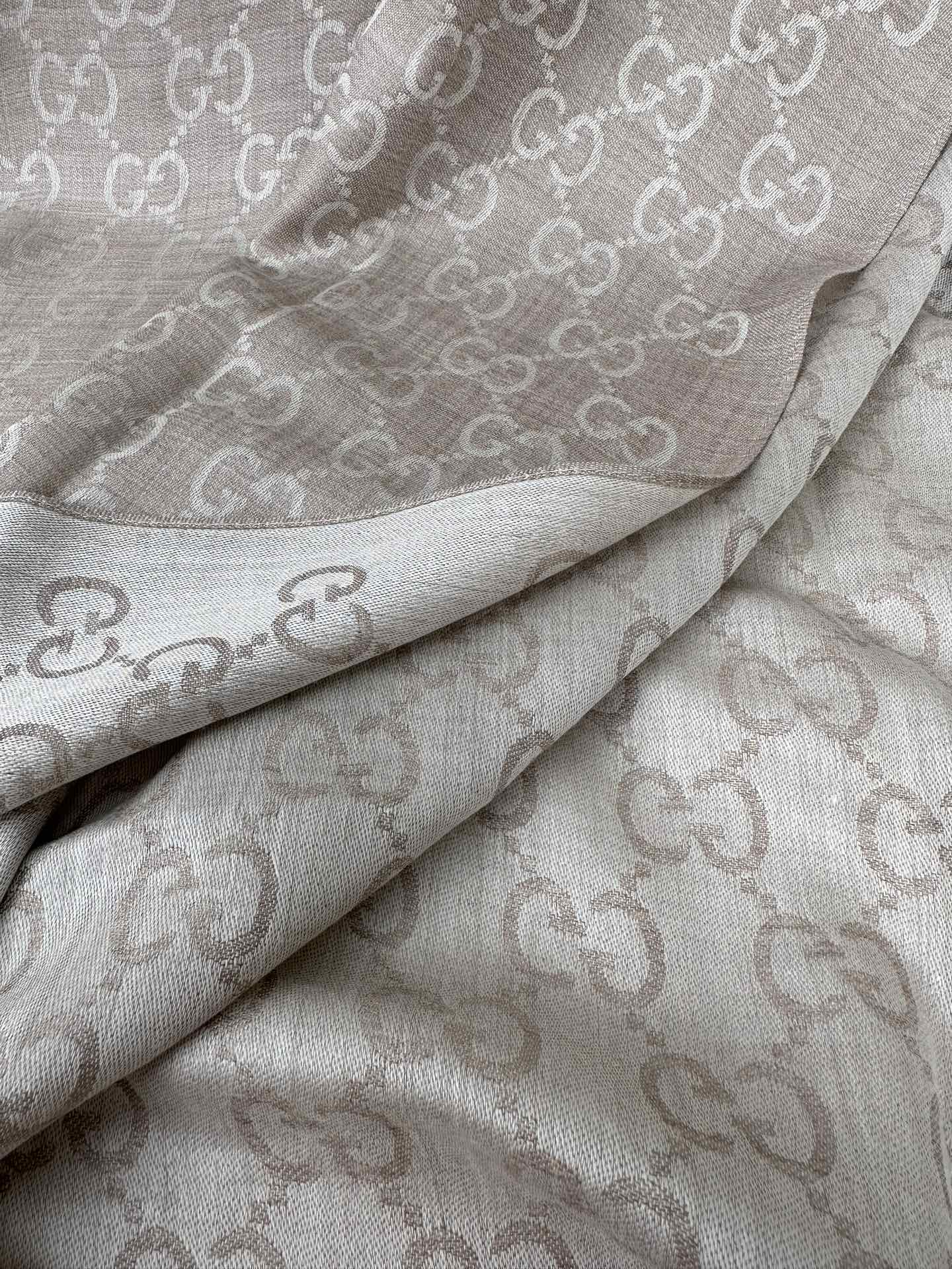 0925 Classic Soft and Comfortable Scarf 0925 Classic Soft and Comfortable Scarf