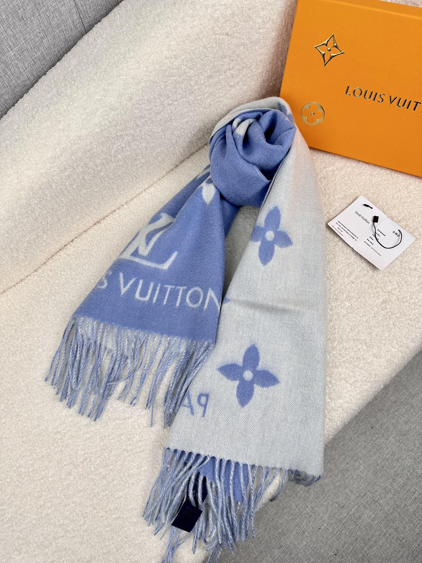 0925 Classic Soft and Comfortable Scarf 0925 Classic Soft and Comfortable Scarf