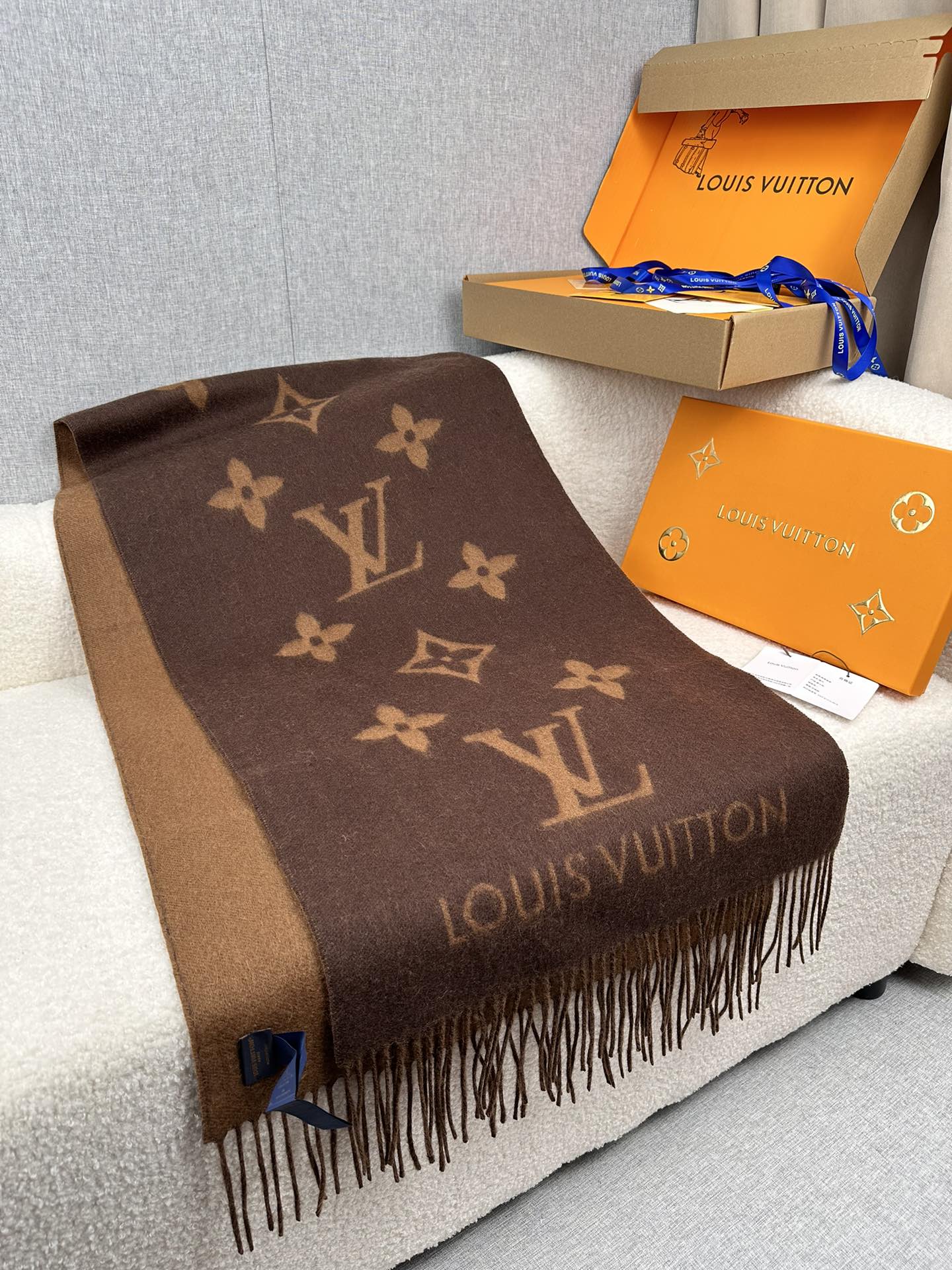 0925 Classic Soft and Comfortable Scarf 0925 Classic Soft and Comfortable Scarf