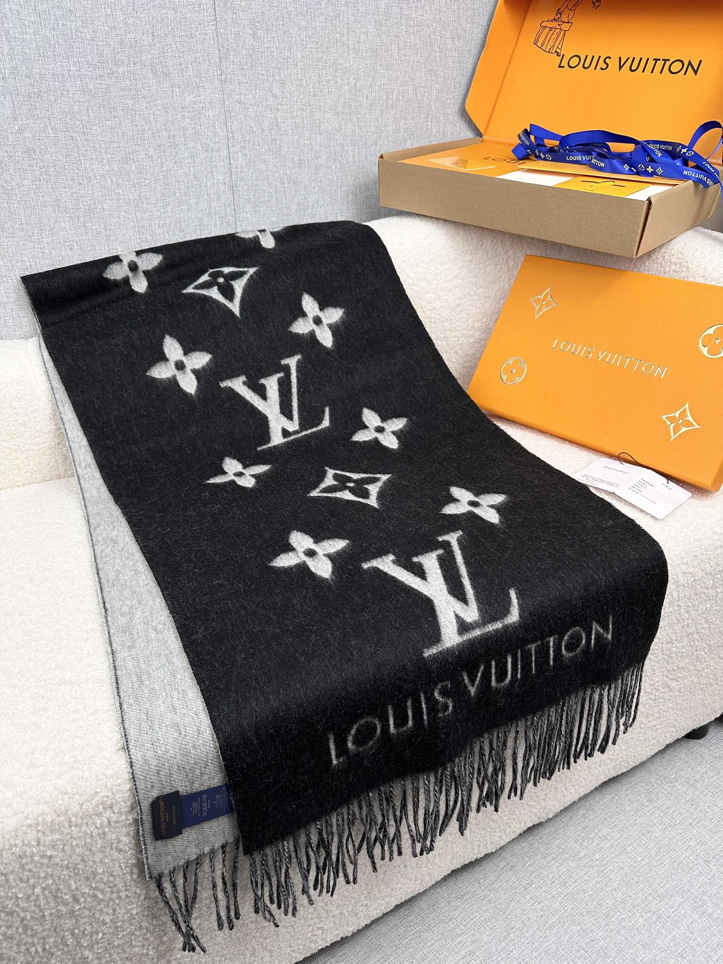 0925 Classic Soft and Comfortable Scarf 0925 Classic Soft and Comfortable Scarf