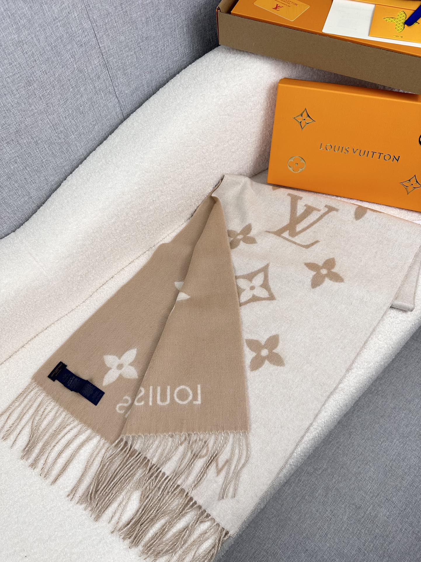 0925 Classic Soft and Comfortable Scarf 0925 Classic Soft and Comfortable Scarf