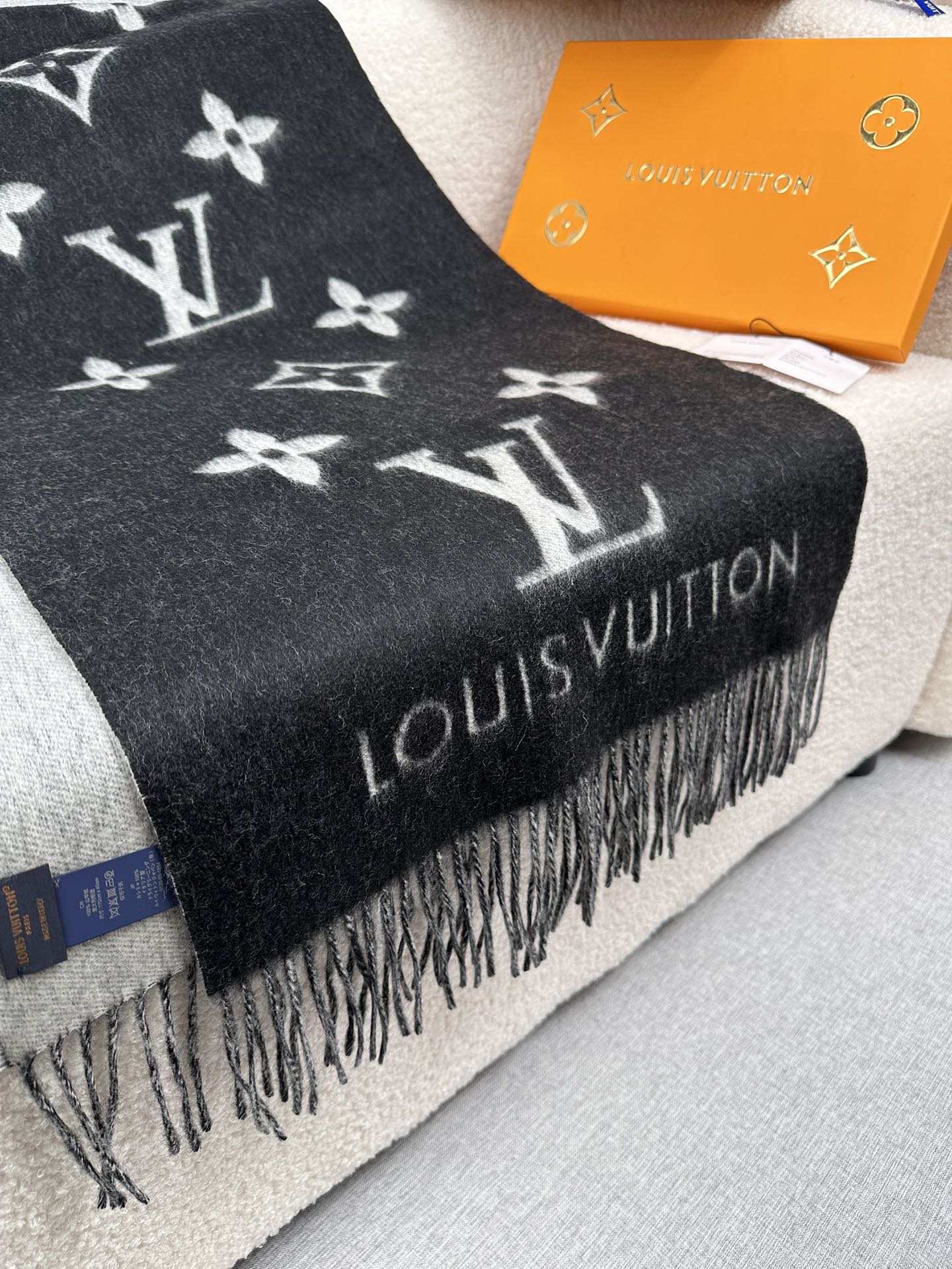 0925 Classic Soft and Comfortable Scarf 0925 Classic Soft and Comfortable Scarf