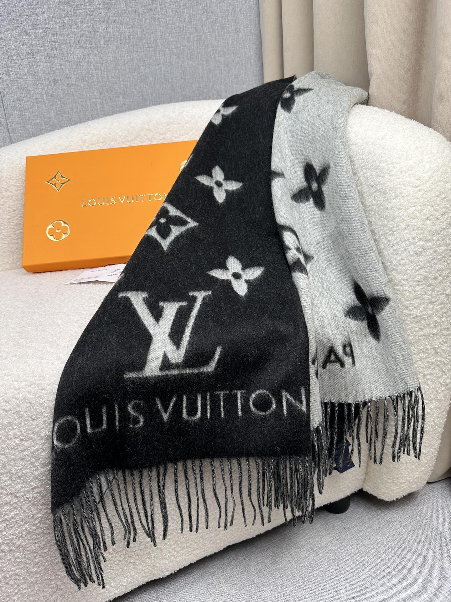 0925 Classic Soft and Comfortable Scarf 0925 Classic Soft and Comfortable Scarf