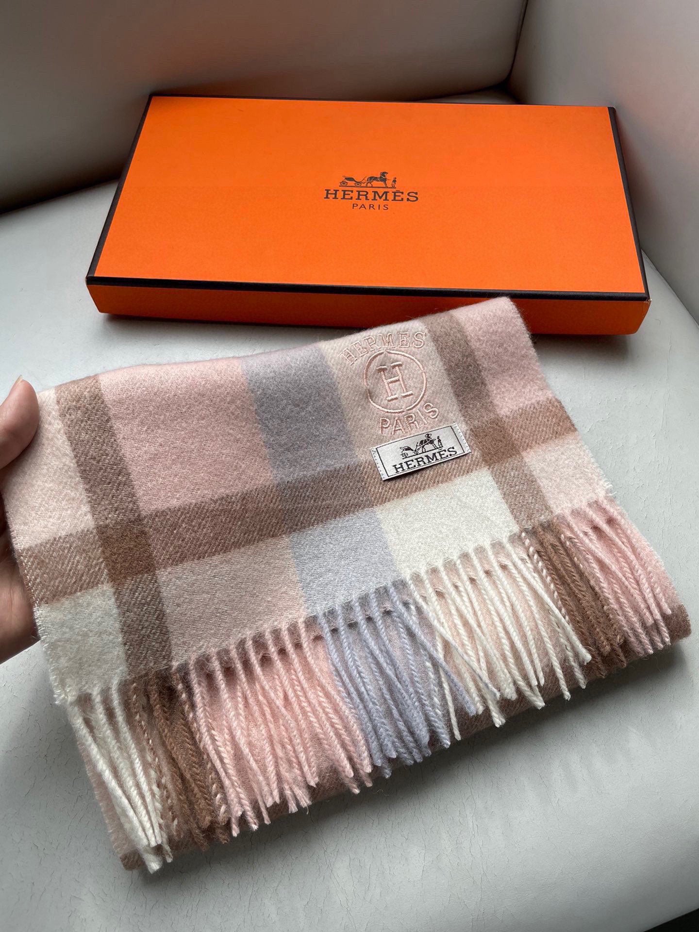 1002 Classic Soft and Comfortable Scarf 1002 Classic Soft and Comfortable Scarf