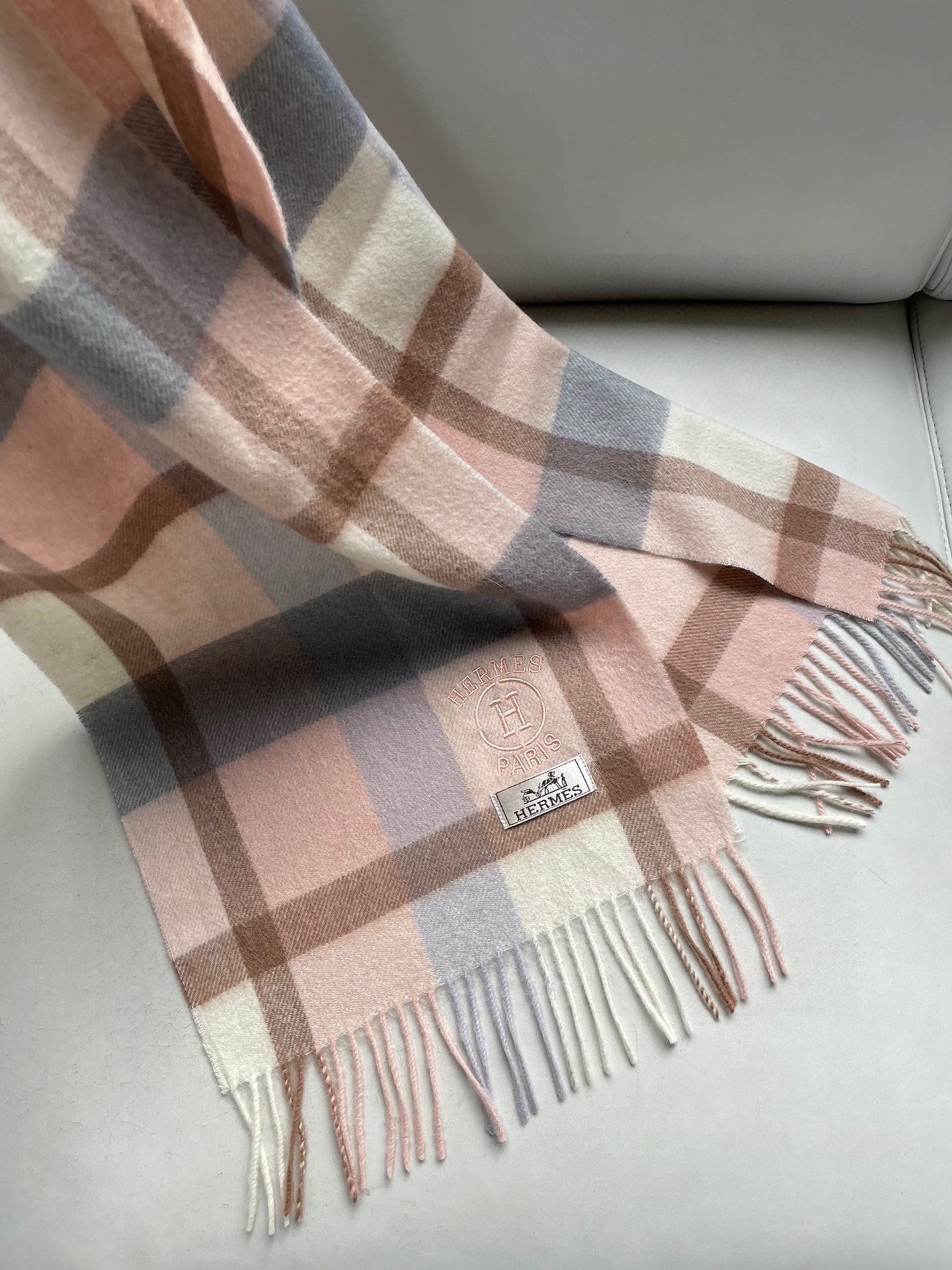 1002 Classic Soft and Comfortable Scarf 1002 Classic Soft and Comfortable Scarf