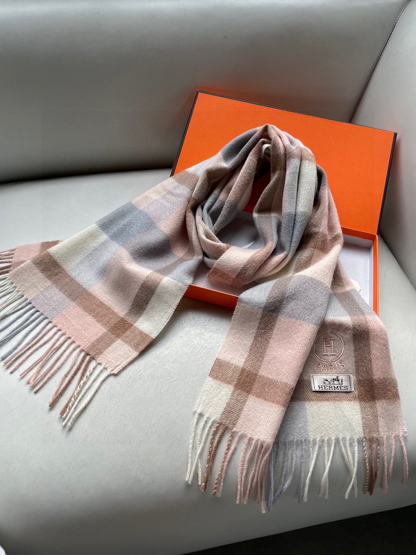 1002 Classic Soft and Comfortable Scarf 1002 Classic Soft and Comfortable Scarf