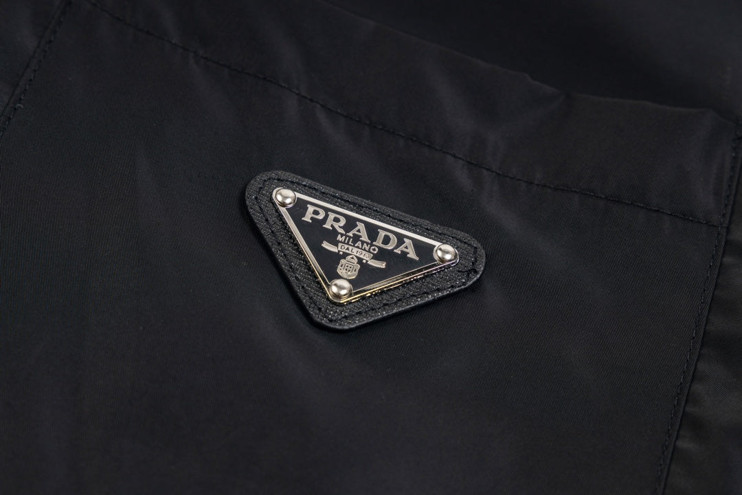 0717 A classic must-have minimalist shirt jacket 0717 A classic must-have minimalist shirt jacket