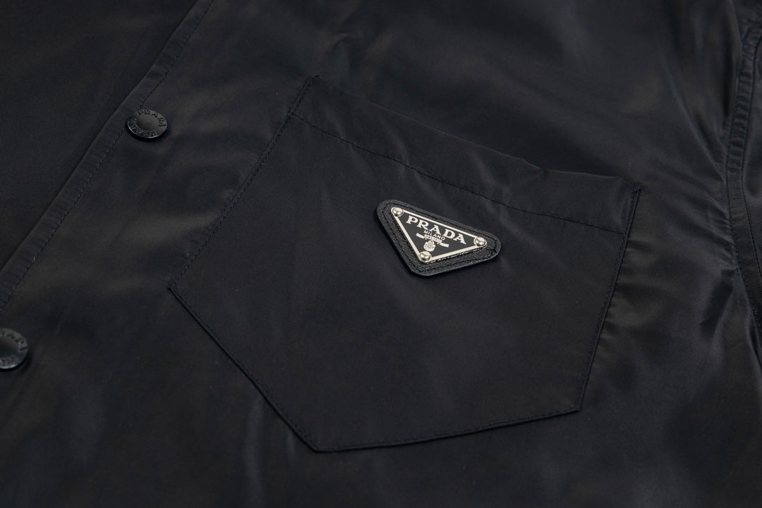 0717 A classic must-have minimalist shirt jacket 0717 A classic must-have minimalist shirt jacket