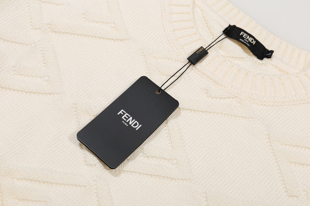 0909 Crew-neck wool knit sweater 0909 Crew-neck wool knit sweater