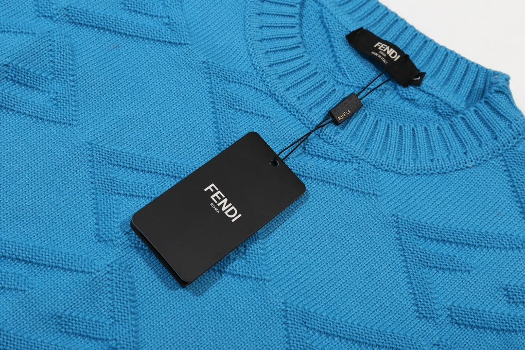 0909 Crew-neck wool knit sweater 0909 Crew-neck wool knit sweater