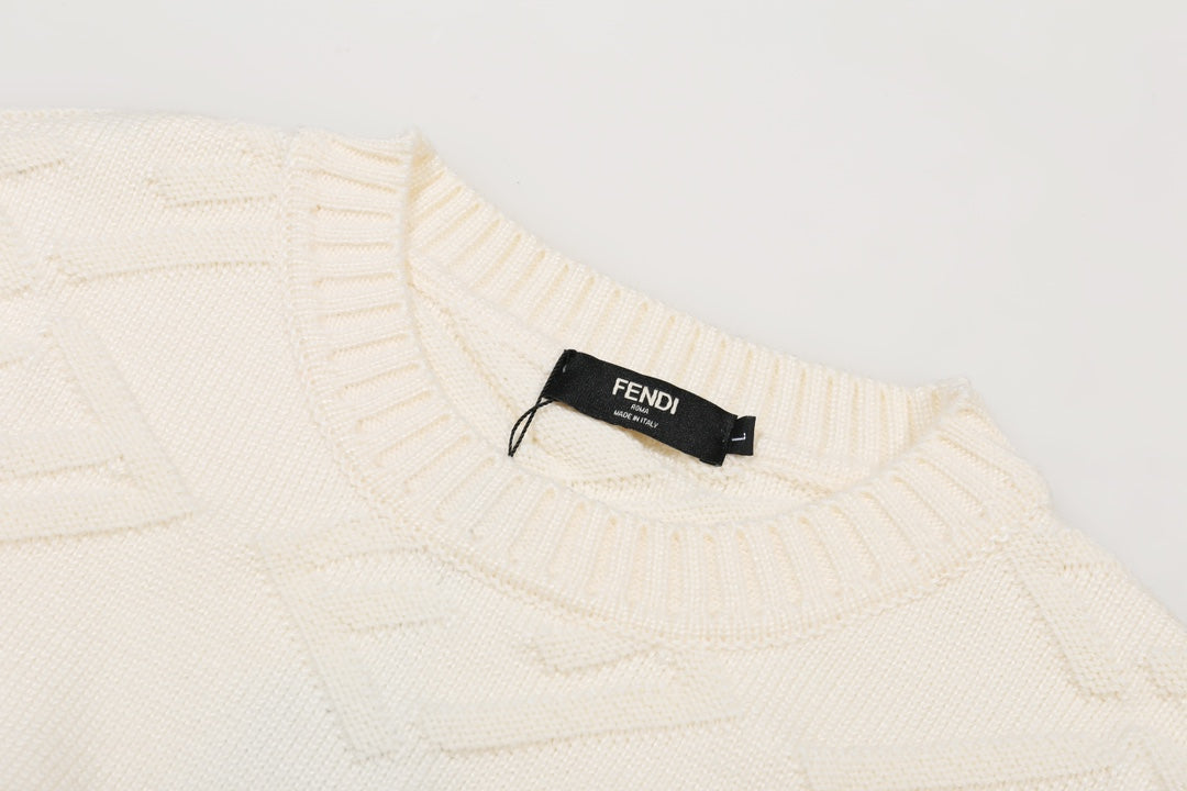 0909 Crew-neck wool knit sweater 0909 Crew-neck wool knit sweater