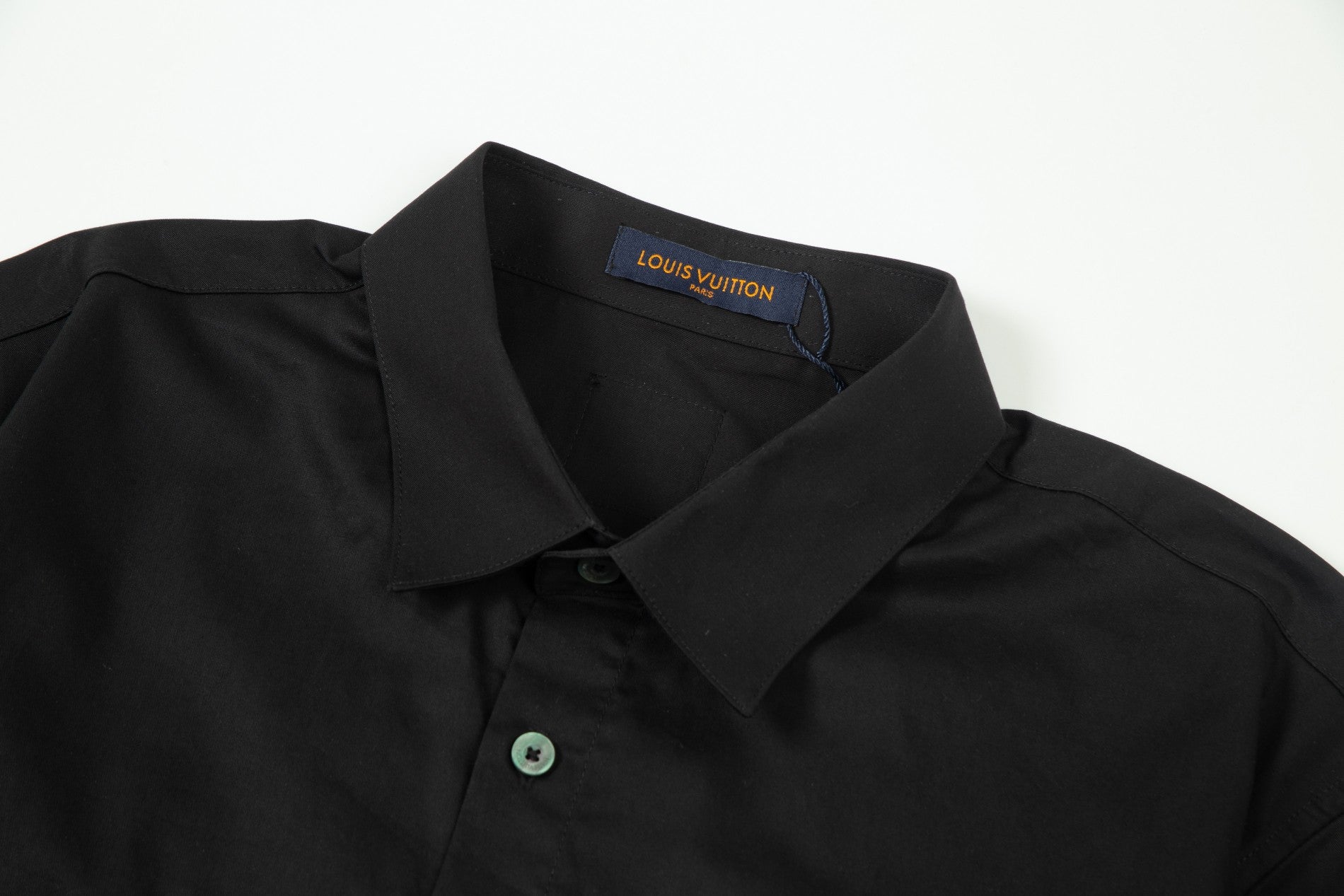 0730 New simple and stylish long-sleeved shirt 0730 New simple and stylish long-sleeved shirt