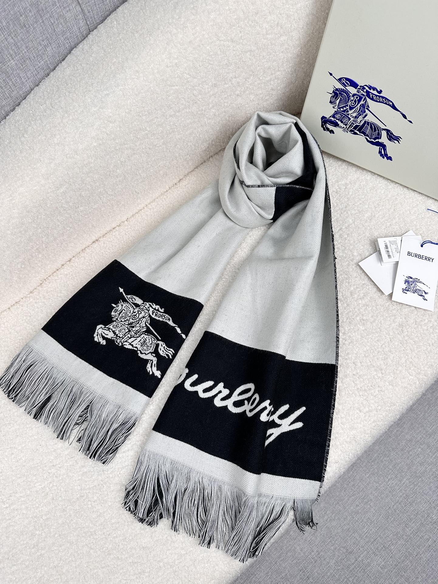 0925 Classic Soft and Comfortable Scarf 0925 Classic Soft and Comfortable Scarf