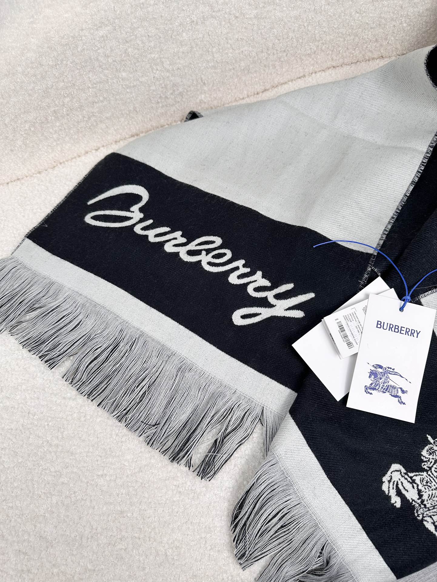 0925 Classic Soft and Comfortable Scarf 0925 Classic Soft and Comfortable Scarf