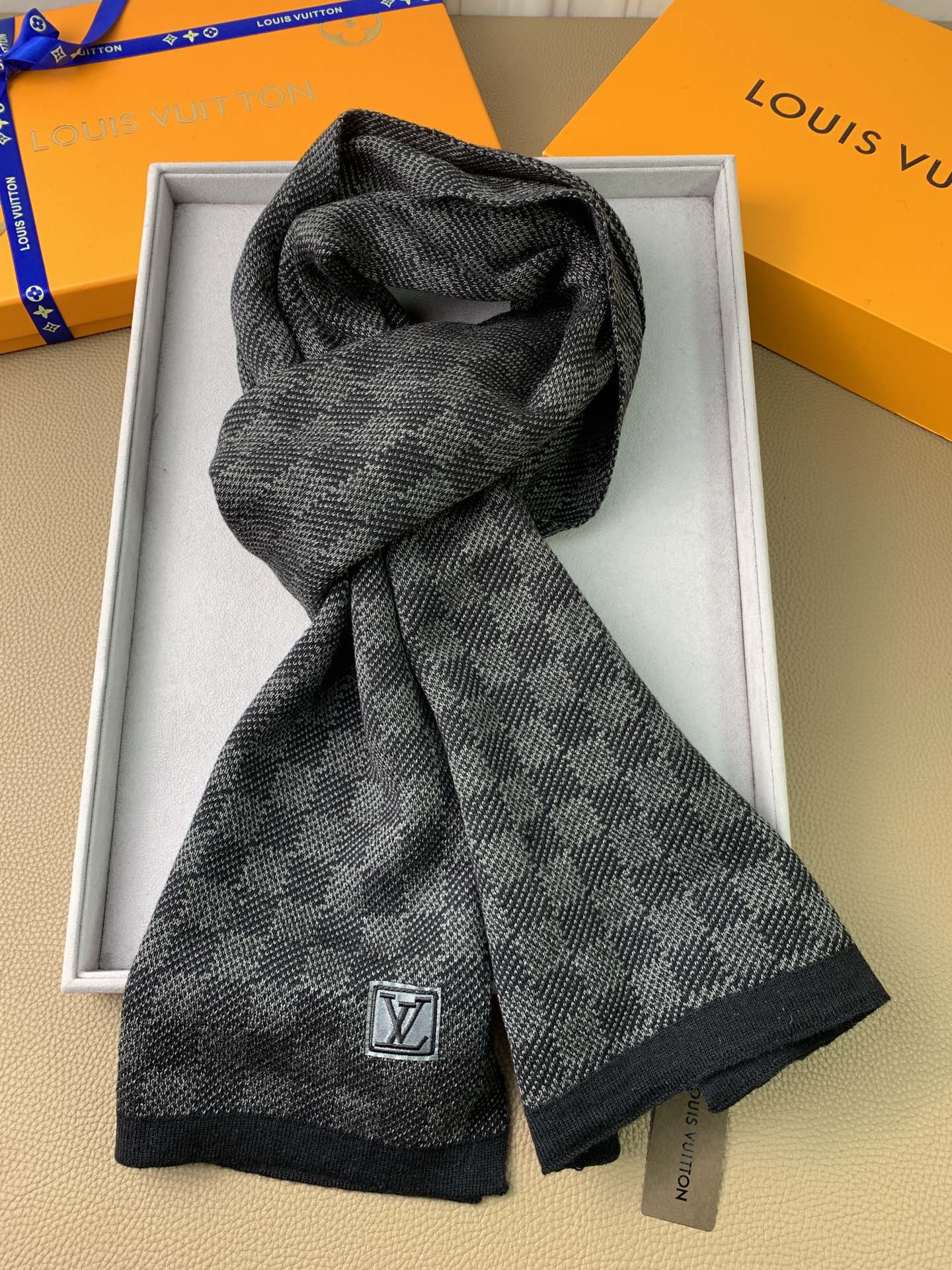1002 Classic Soft and Comfortable Scarf 1002 Classic Soft and Comfortable Scarf