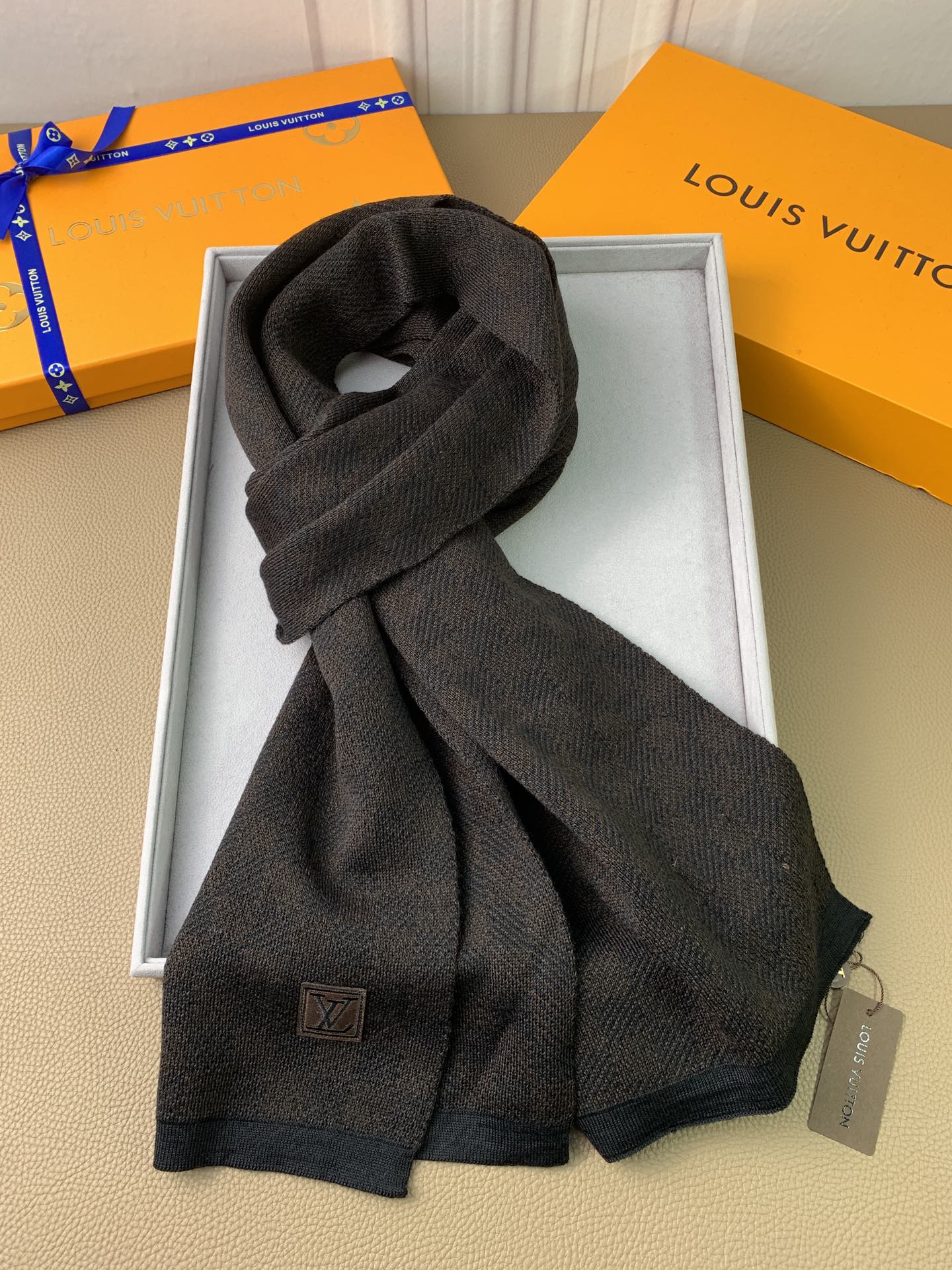 1002 Classic Soft and Comfortable Scarf 1002 Classic Soft and Comfortable Scarf