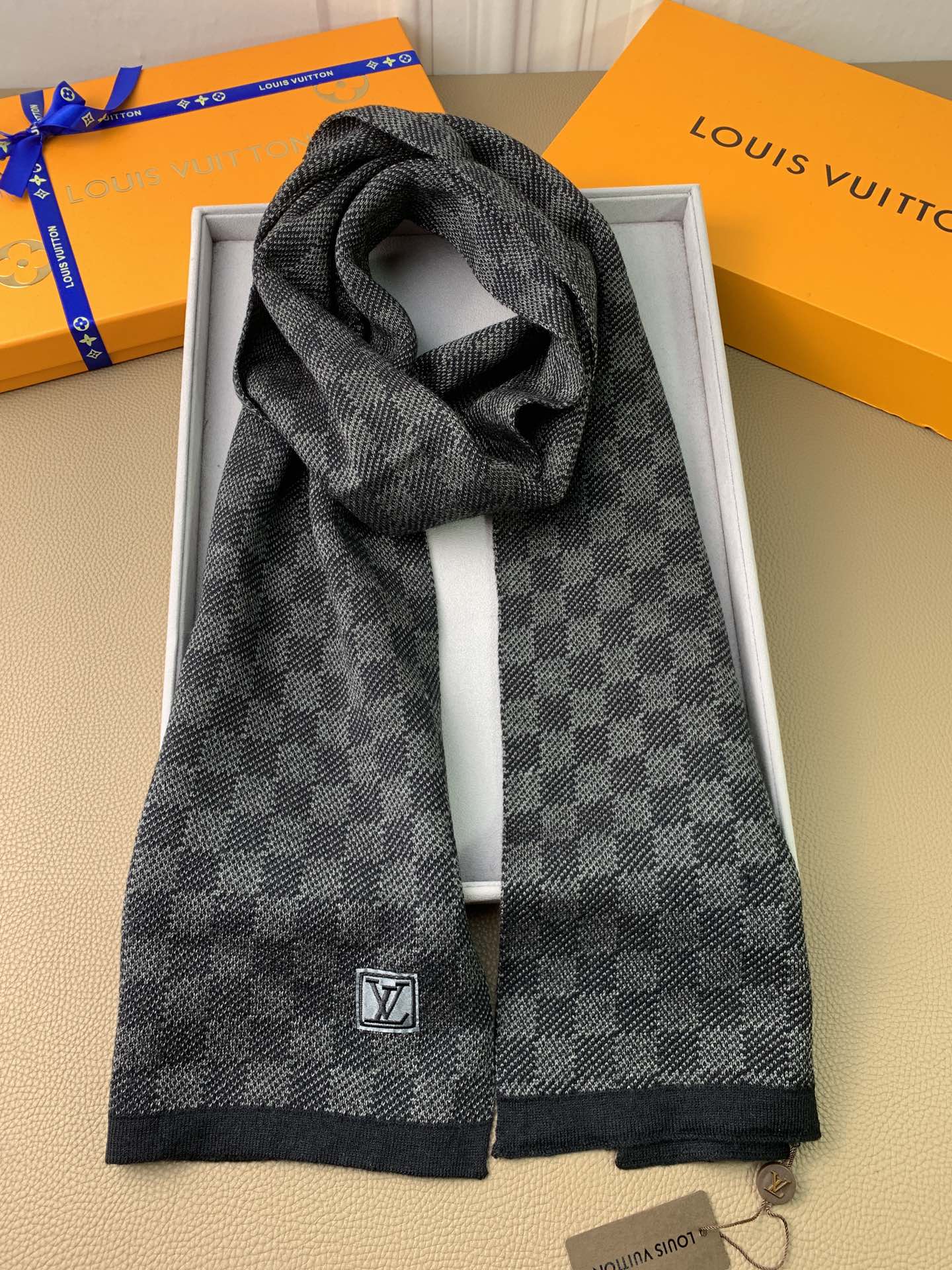 1002 Classic Soft and Comfortable Scarf 1002 Classic Soft and Comfortable Scarf