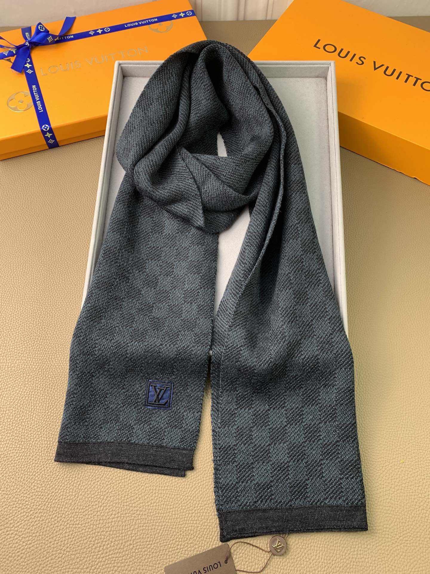 1002 Classic Soft and Comfortable Scarf 1002 Classic Soft and Comfortable Scarf