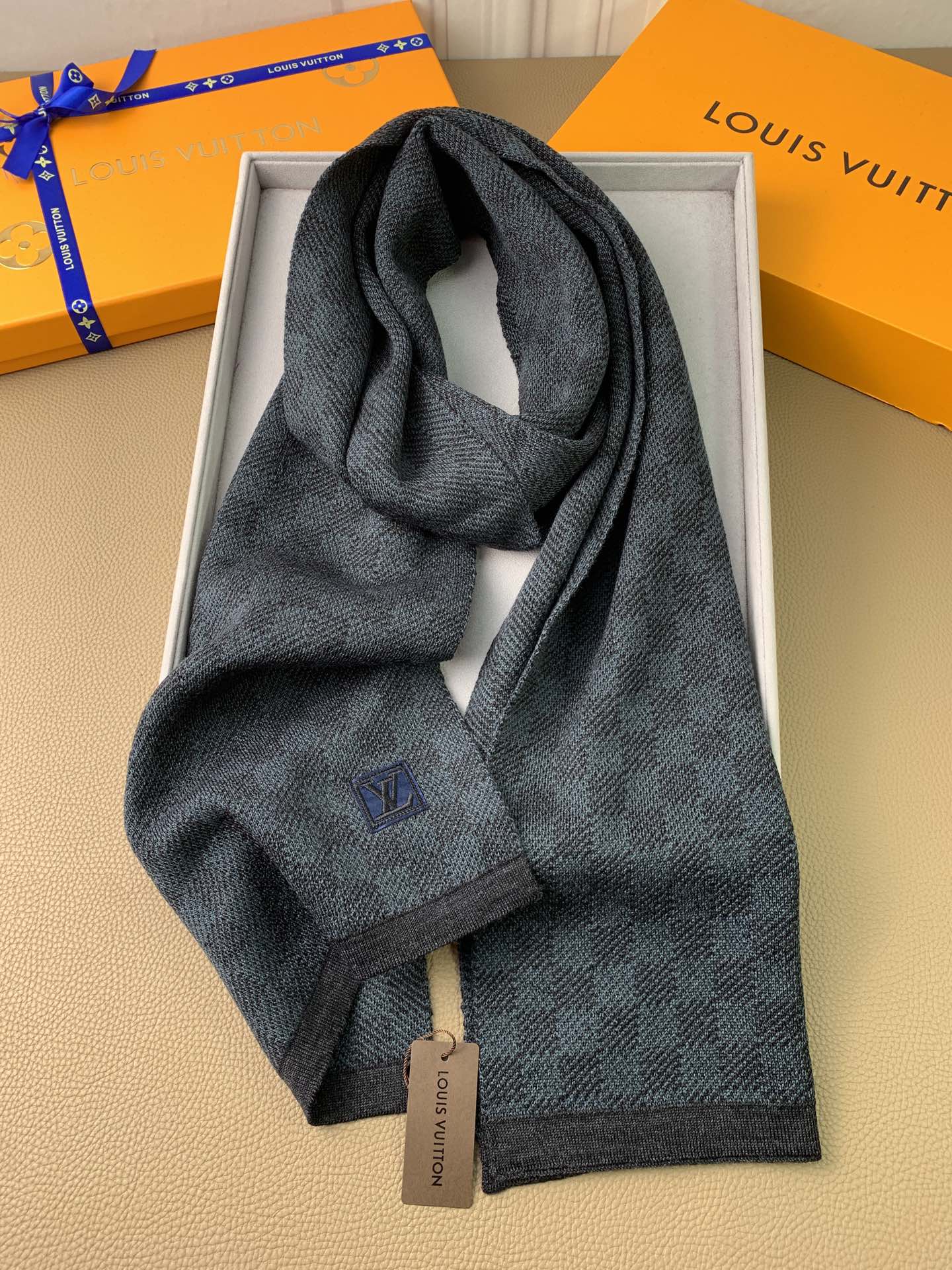 1002 Classic Soft and Comfortable Scarf 1002 Classic Soft and Comfortable Scarf