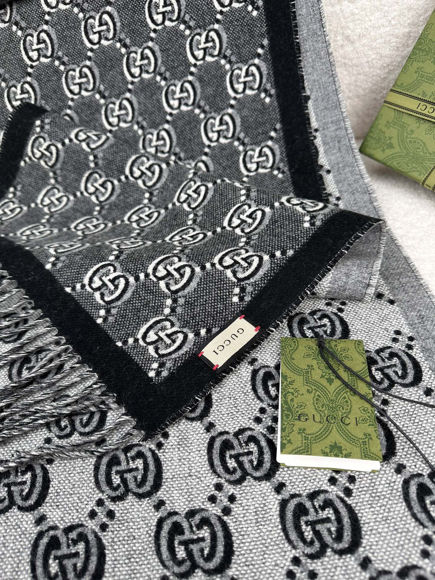 1002 Classic Soft and Comfortable Scarf 1002 Classic Soft and Comfortable Scarf