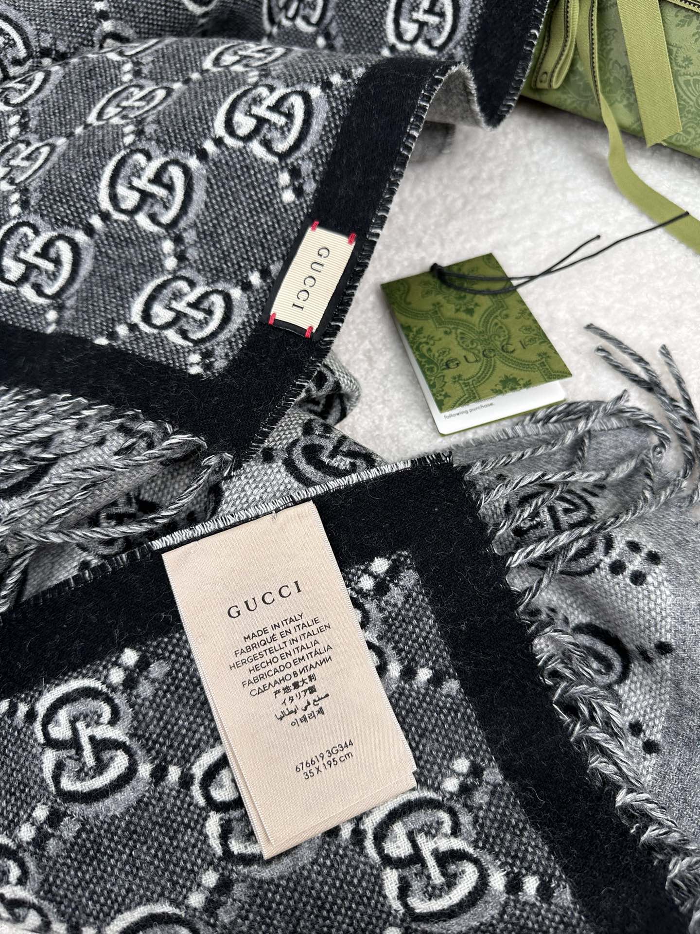 1002 Classic Soft and Comfortable Scarf 1002 Classic Soft and Comfortable Scarf