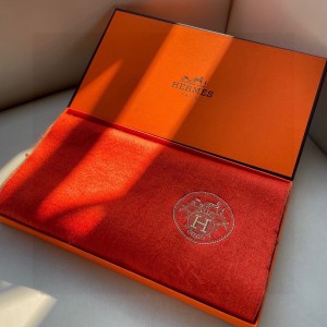 1002 Classic Soft and Comfortable Scarf