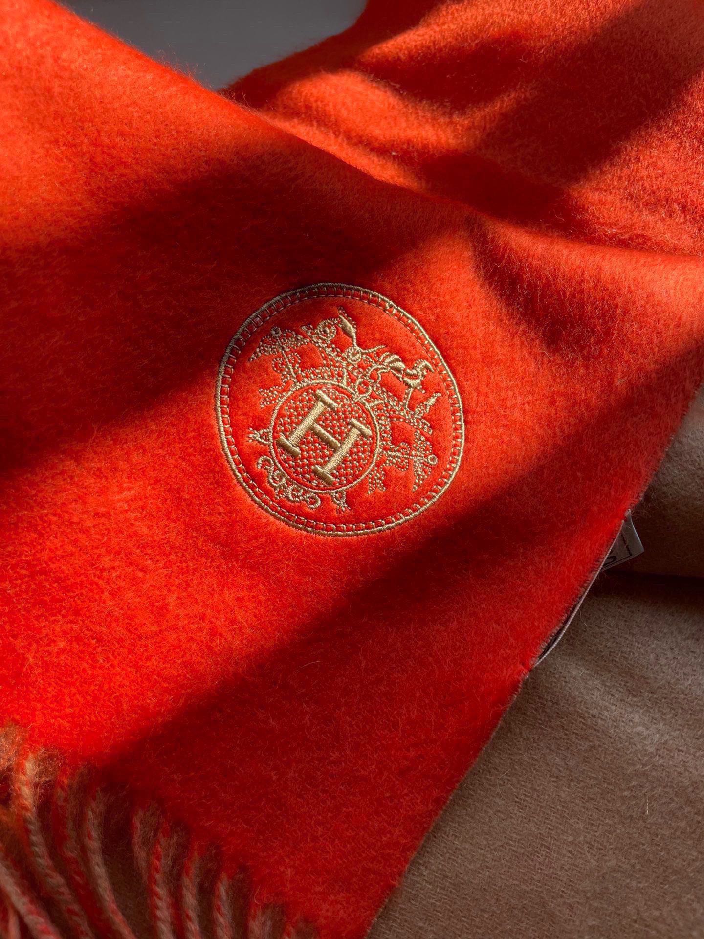 1002 Classic Soft and Comfortable Scarf 1002 Classic Soft and Comfortable Scarf