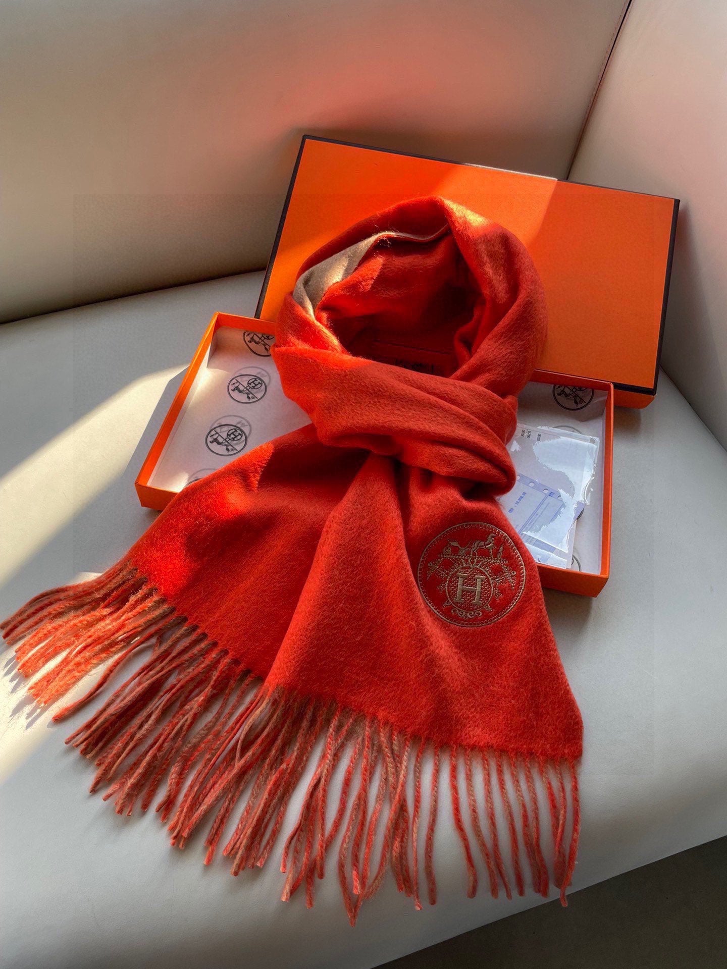 1002 Classic Soft and Comfortable Scarf 1002 Classic Soft and Comfortable Scarf