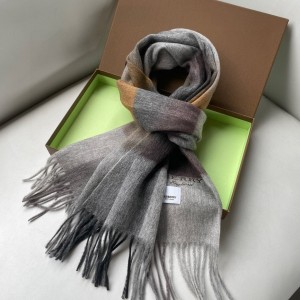 1002 Classic Soft and Comfortable Scarf