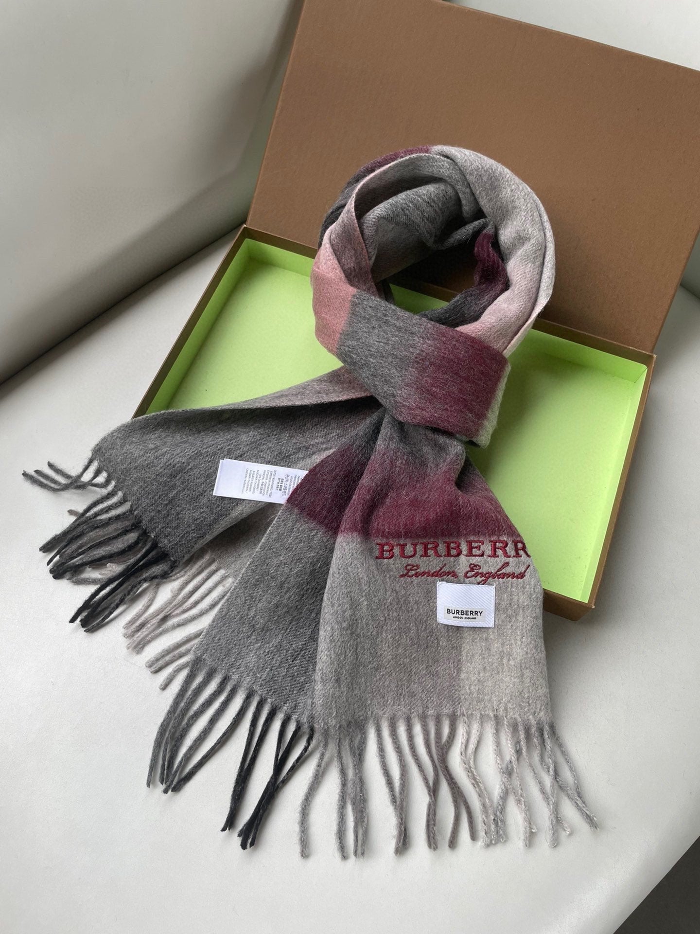 1002 Classic Soft and Comfortable Scarf 1002 Classic Soft and Comfortable Scarf